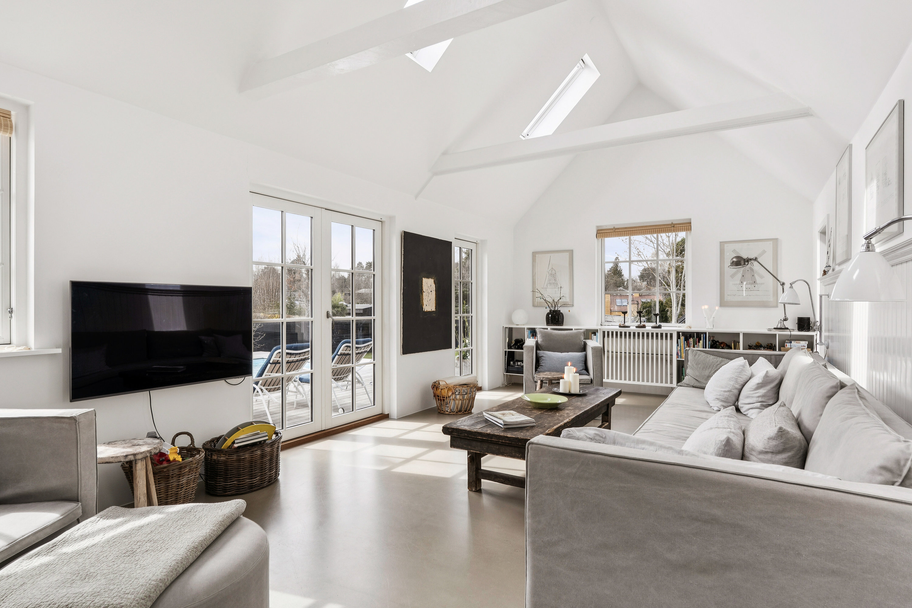 Fremhævet stue billede i fuldskærmstilstand. Billede af Spurvevej 20, 3100 Hornbæk