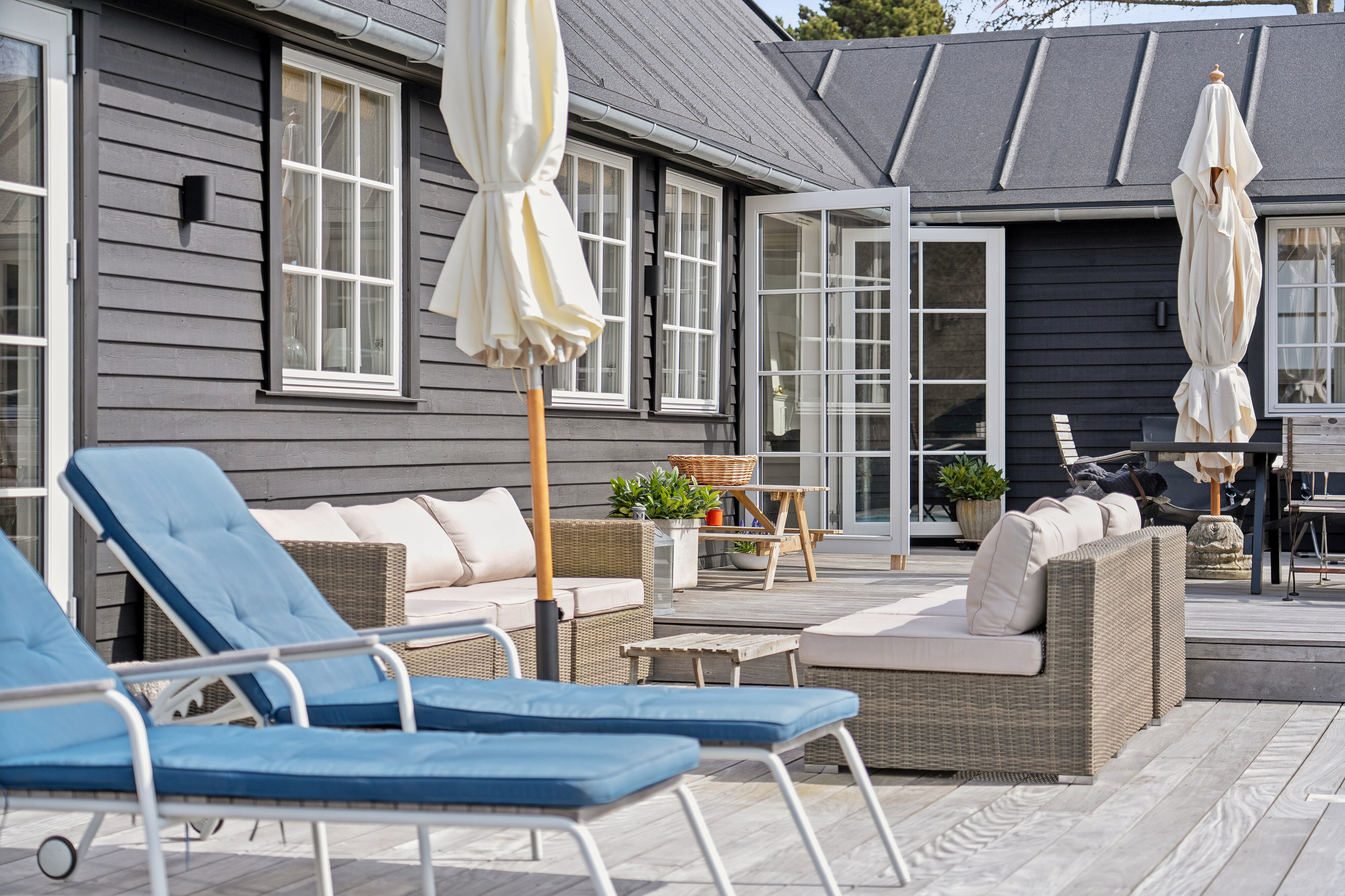 Fremhævet terrasse billede i fuldskærmstilstand. Billede af Spurvevej 20, 3100 Hornbæk