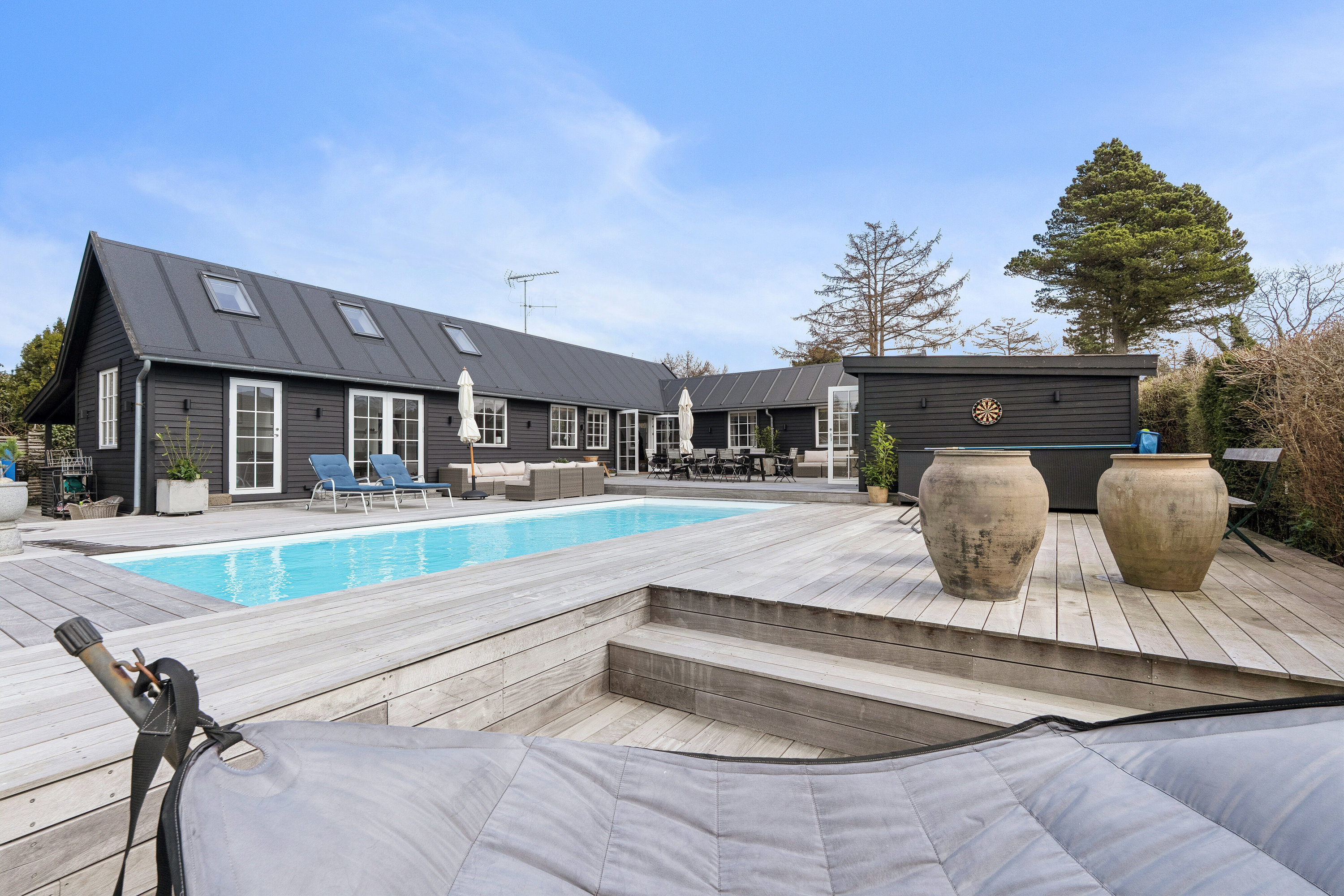 Fremhævet swimmingpool billede i fuldskærmstilstand. Billede af Spurvevej 20, 3100 Hornbæk