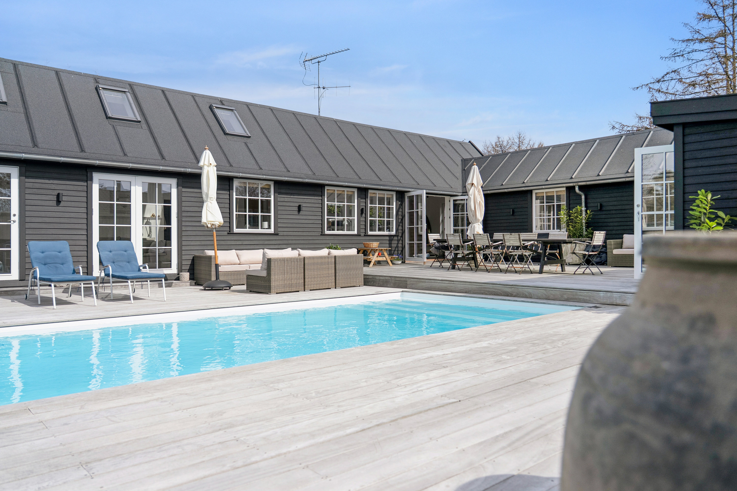 Fremhævet swimmingpool billede i fuldskærmstilstand. Billede af Spurvevej 20, 3100 Hornbæk