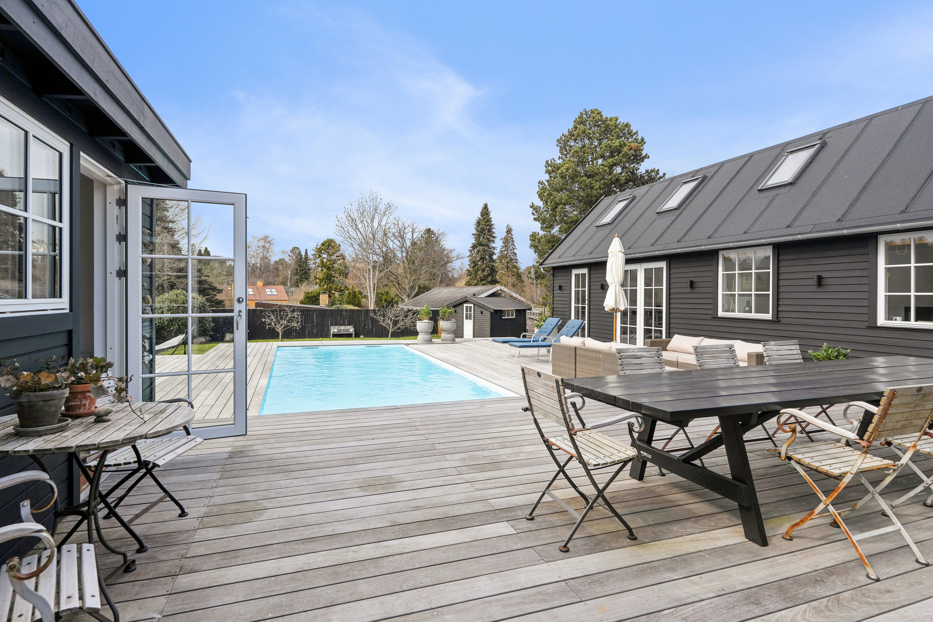 Fremhævet terrasse billede i fuldskærmstilstand. Billede af Spurvevej 20, 3100 Hornbæk