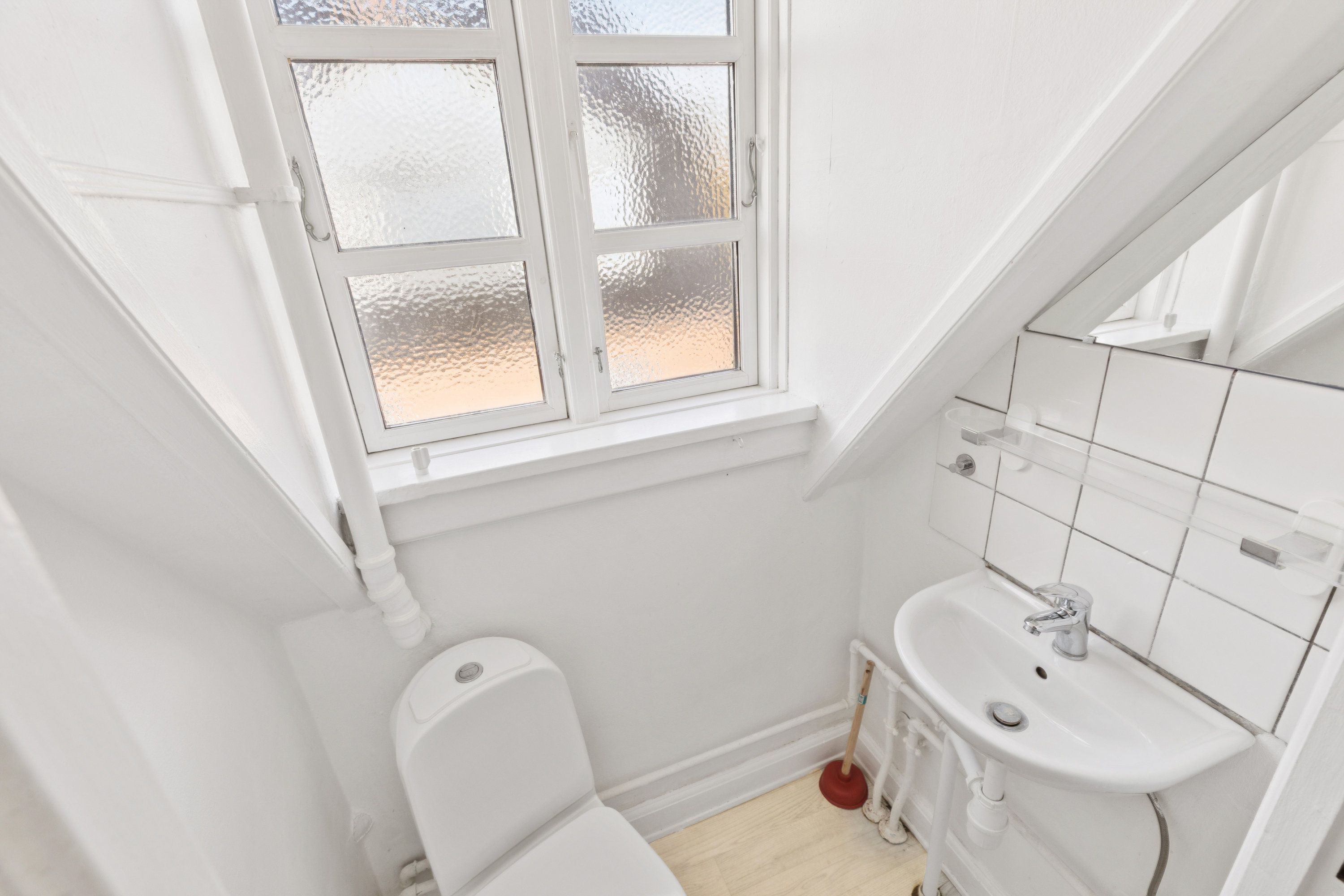 Fremhævet badeværelse billede i fuldskærmstilstand. Billede af Kongsdalvej 35, 2720 Vanløse