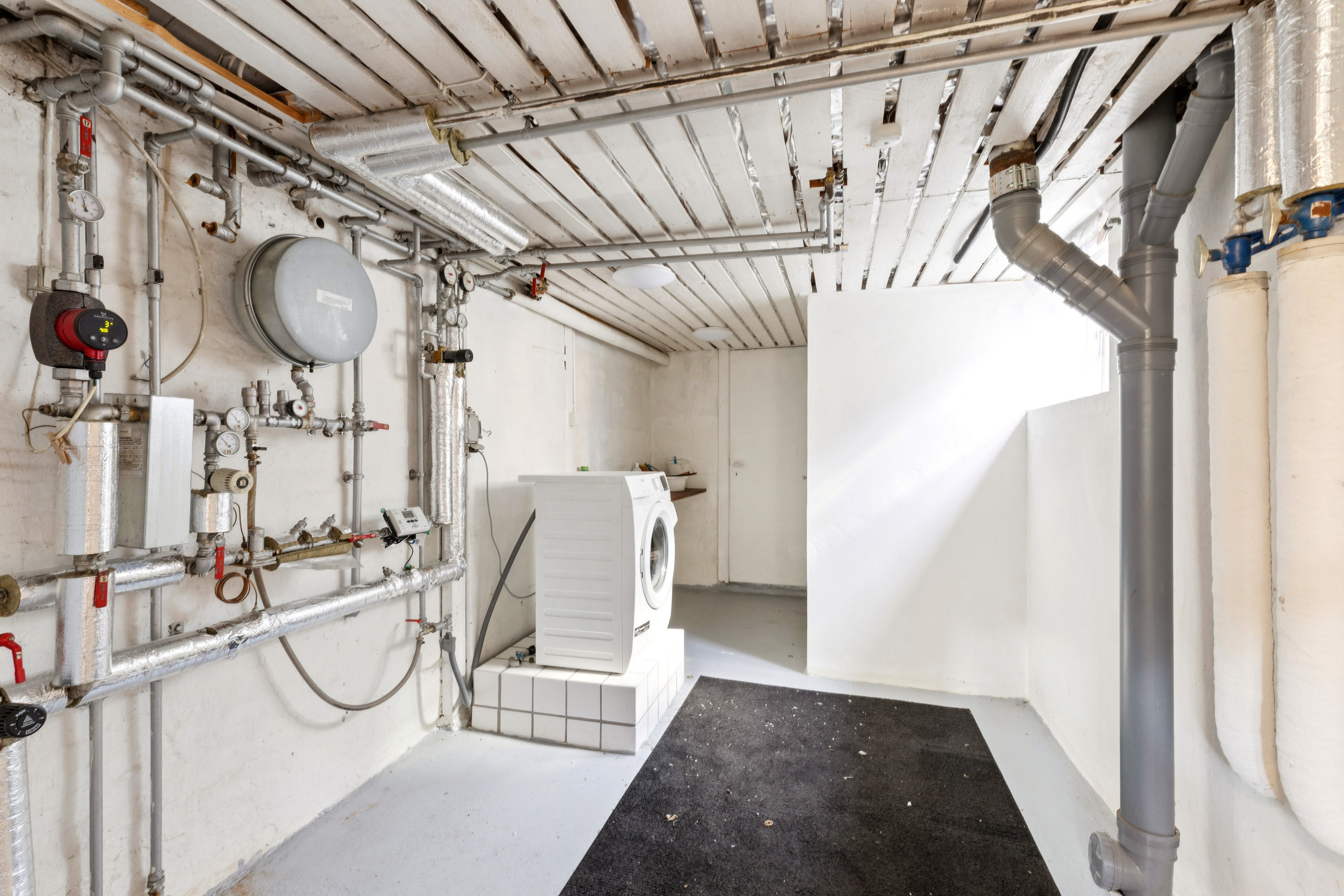 Fremhævet badeværelse billede i fuldskærmstilstand. Billede af Kongsdalvej 35, 2720 Vanløse