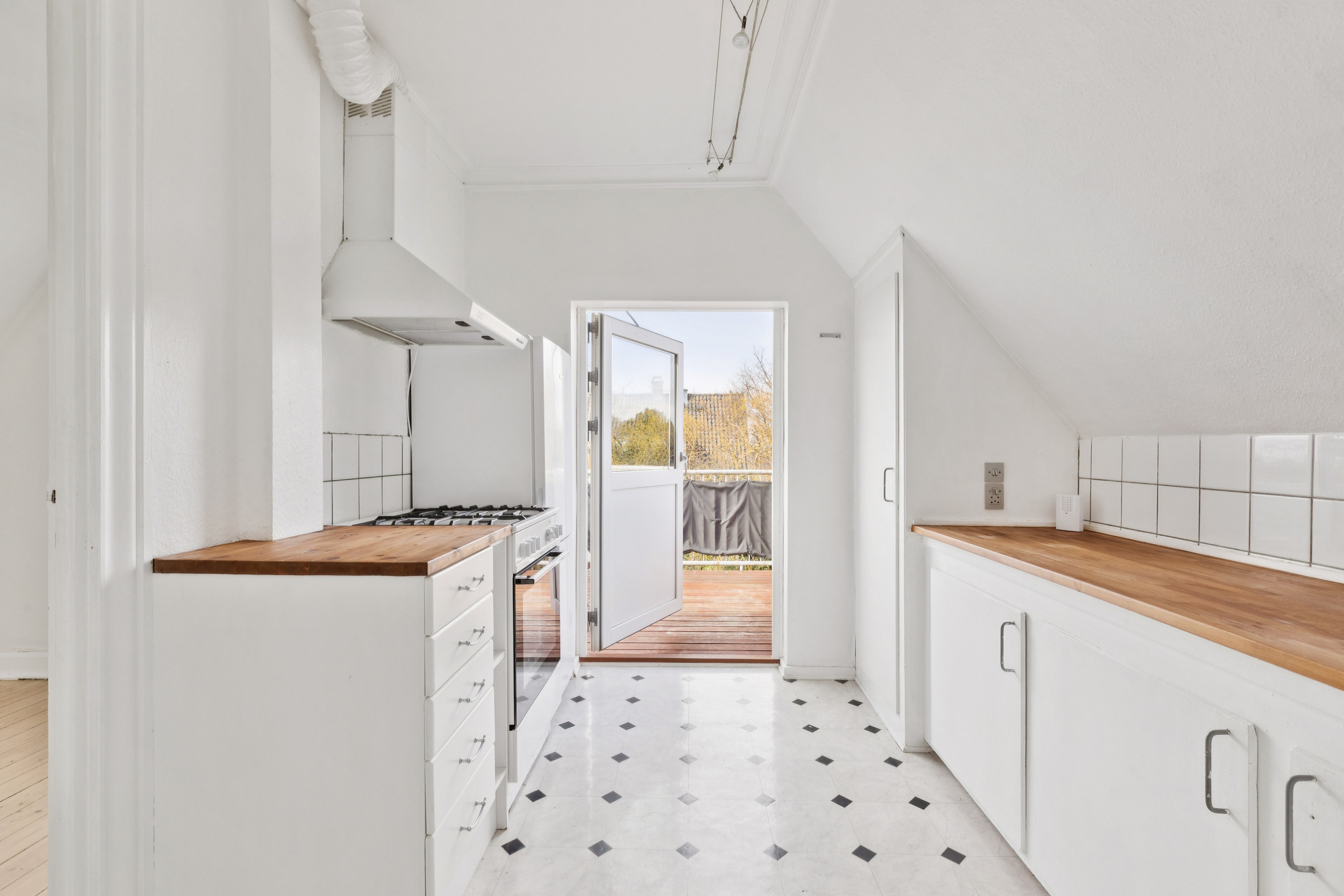 Fremhævet køkken billede i fuldskærmstilstand. Billede af Kongsdalvej 35, 2720 Vanløse