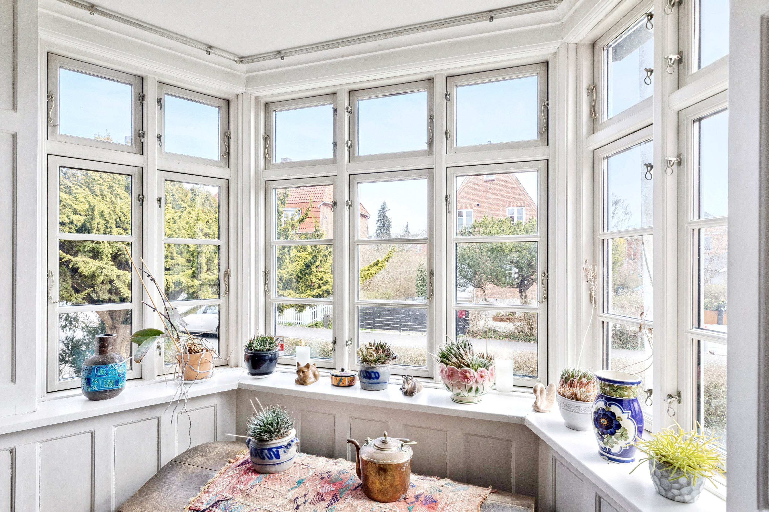 Fremhævet stue billede i fuldskærmstilstand. Billede af Kongsdalvej 35, 2720 Vanløse