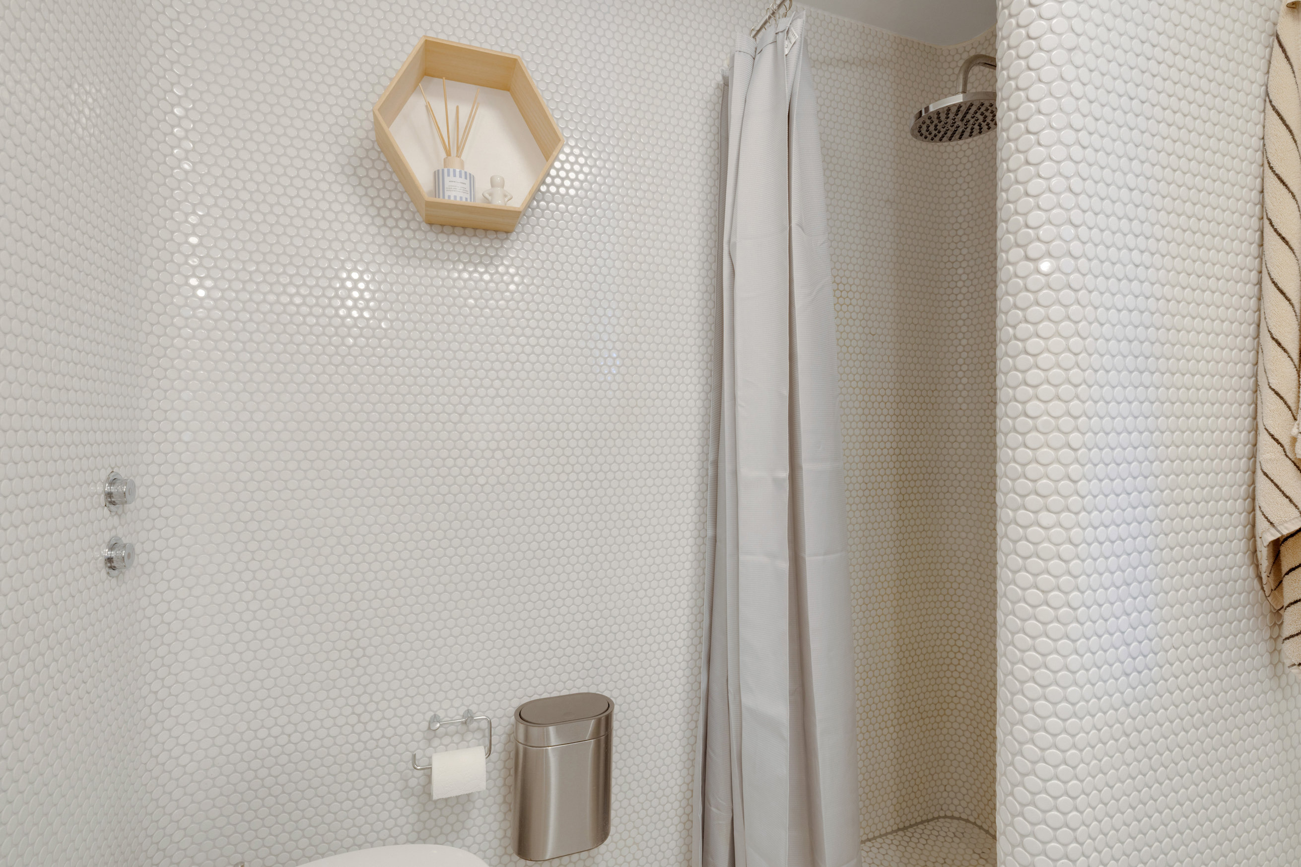 Fremhævet badeværelse billede i fuldskærmstilstand. Billede af Richard Mortensens Vej 73, 5. 4., 2300 København S