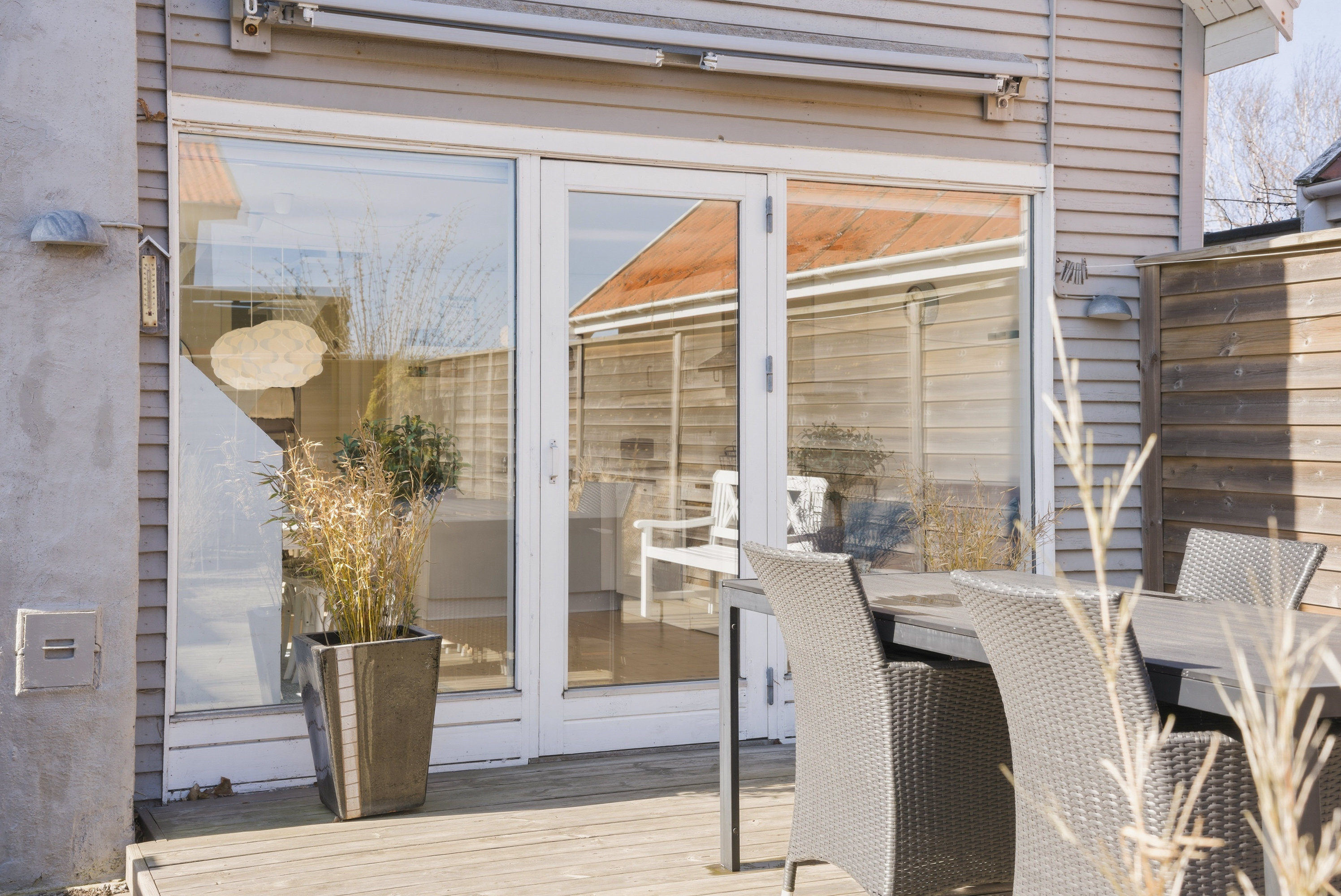 Fremhævet terrasse billede i fuldskærmstilstand. Billede af Vestre Strandvej 48, Hasmark Strand, 5450 Otterup