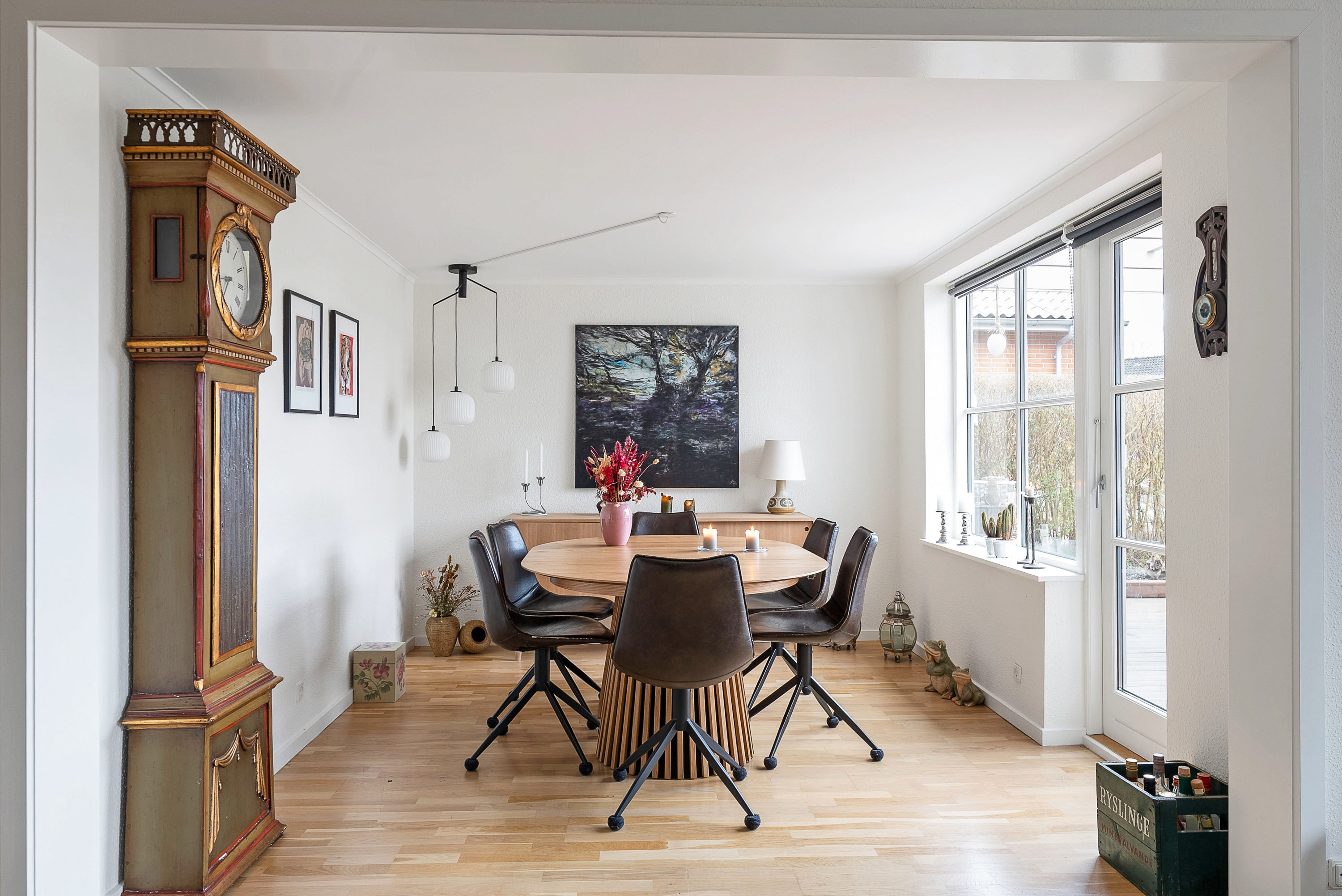 Fremhævet stue billede i fuldskærmstilstand. Billede af Oslovej 40A, 5400 Bogense