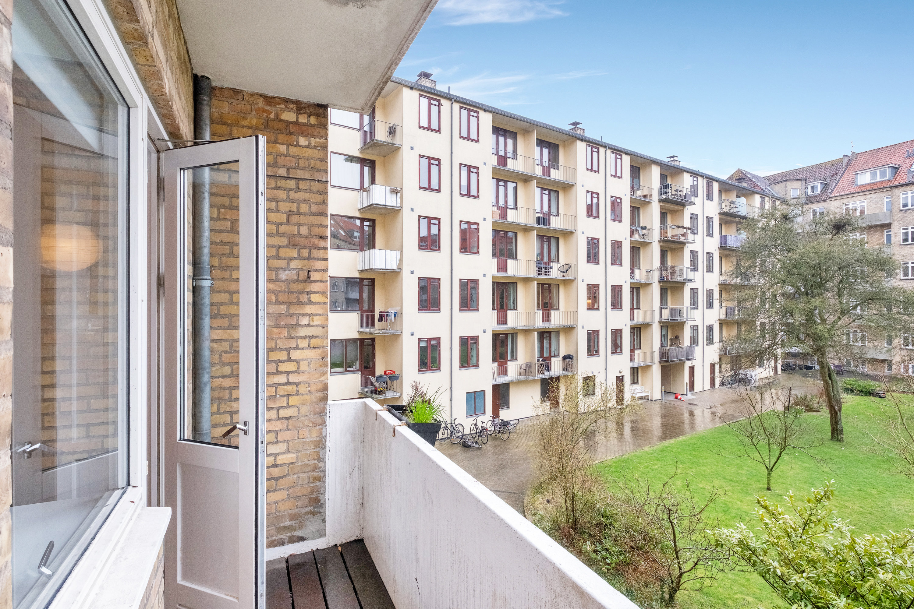 Fremhævet altan billede i fuldskærmstilstand. Billede af Harald Jensens Plads 19, 1. th., 8000 Aarhus C