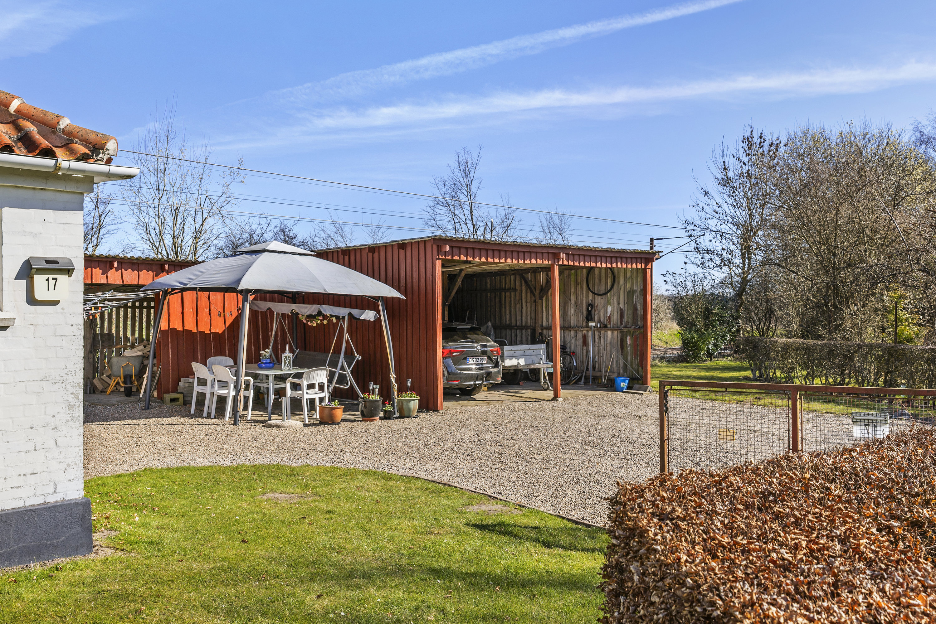 Fremhævet indkørsel billede i fuldskærmstilstand. Billede af Frederikslundvej 17, Ll Frederikslund, 4200 Slagelse