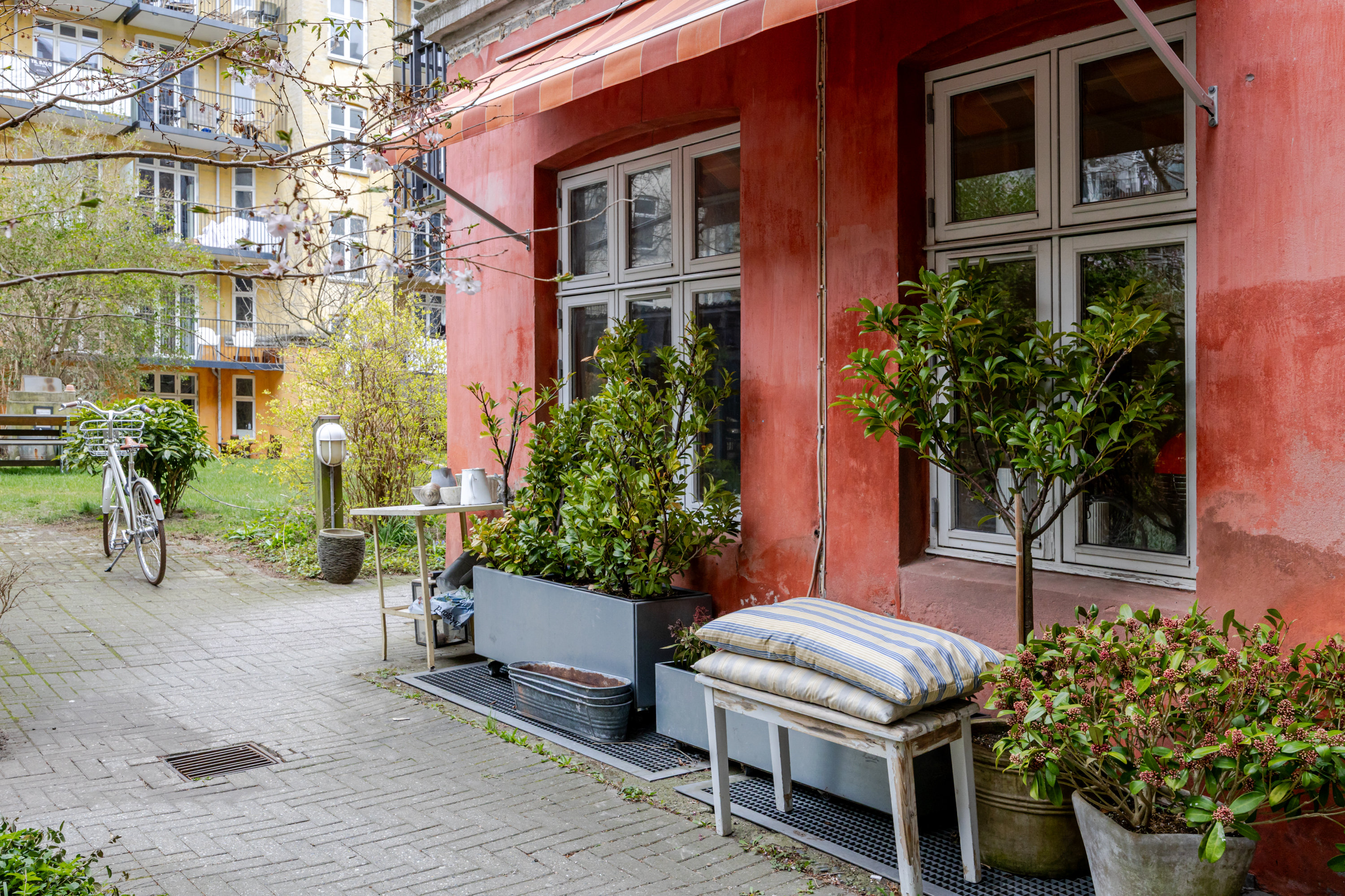 Fremhævet andet billede i fuldskærmstilstand. Billede af Guldbergsgade 5, st.. mf., 2200 København N
