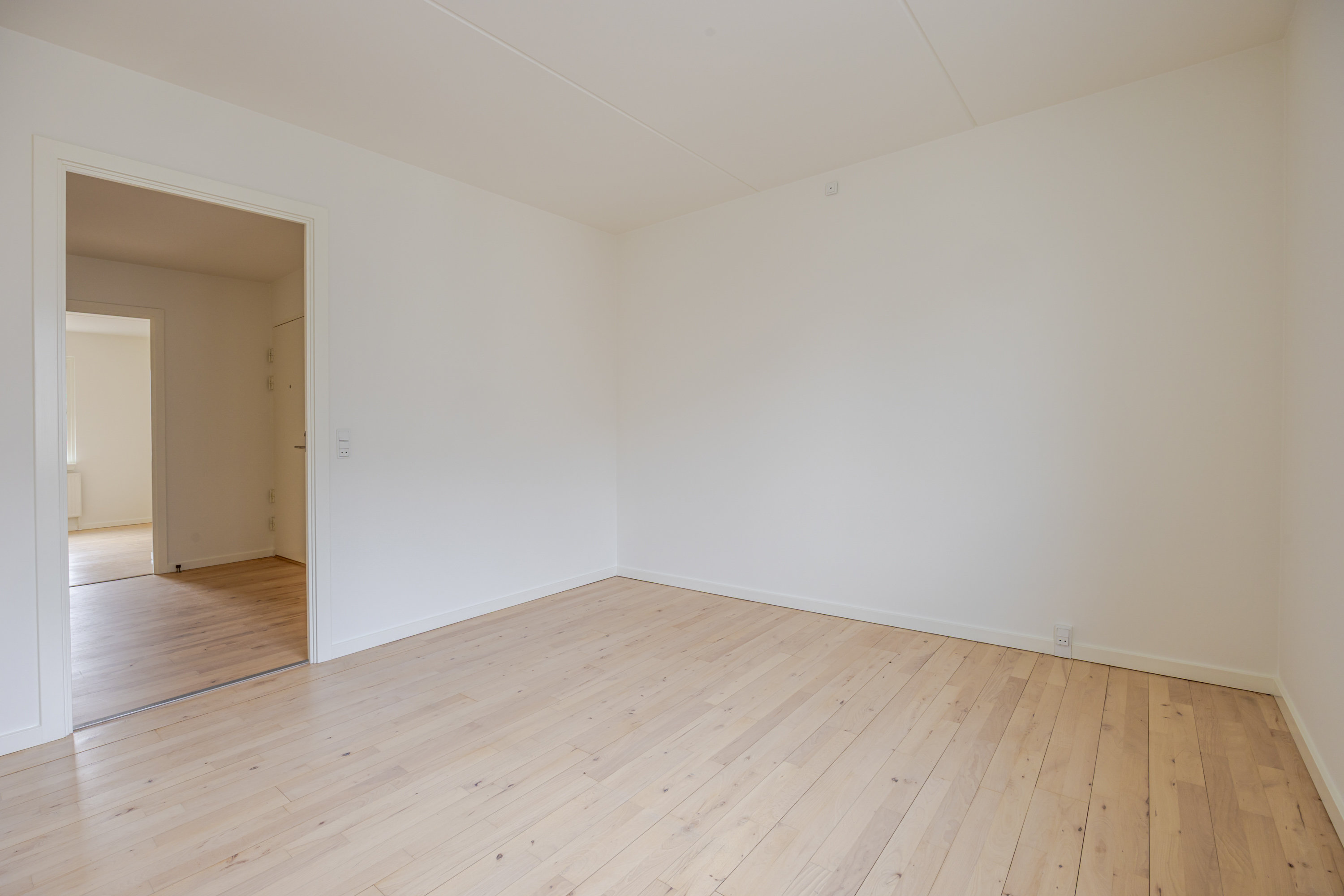 Fremhævet andet billede i fuldskærmstilstand. Billede af Mjølnerparken 58, 3. th., 2200 København N