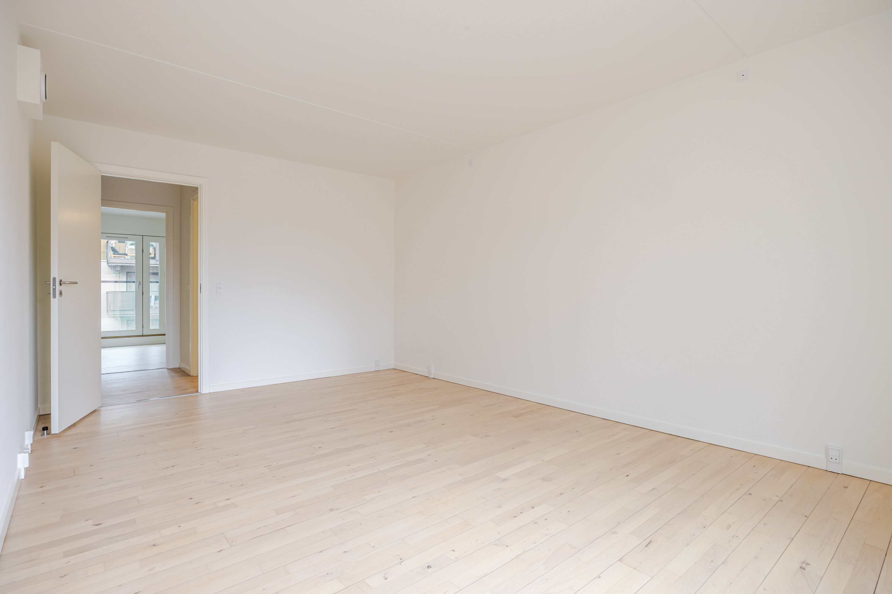 Fremhævet andet billede i fuldskærmstilstand. Billede af Mjølnerparken 58, 3. th., 2200 København N