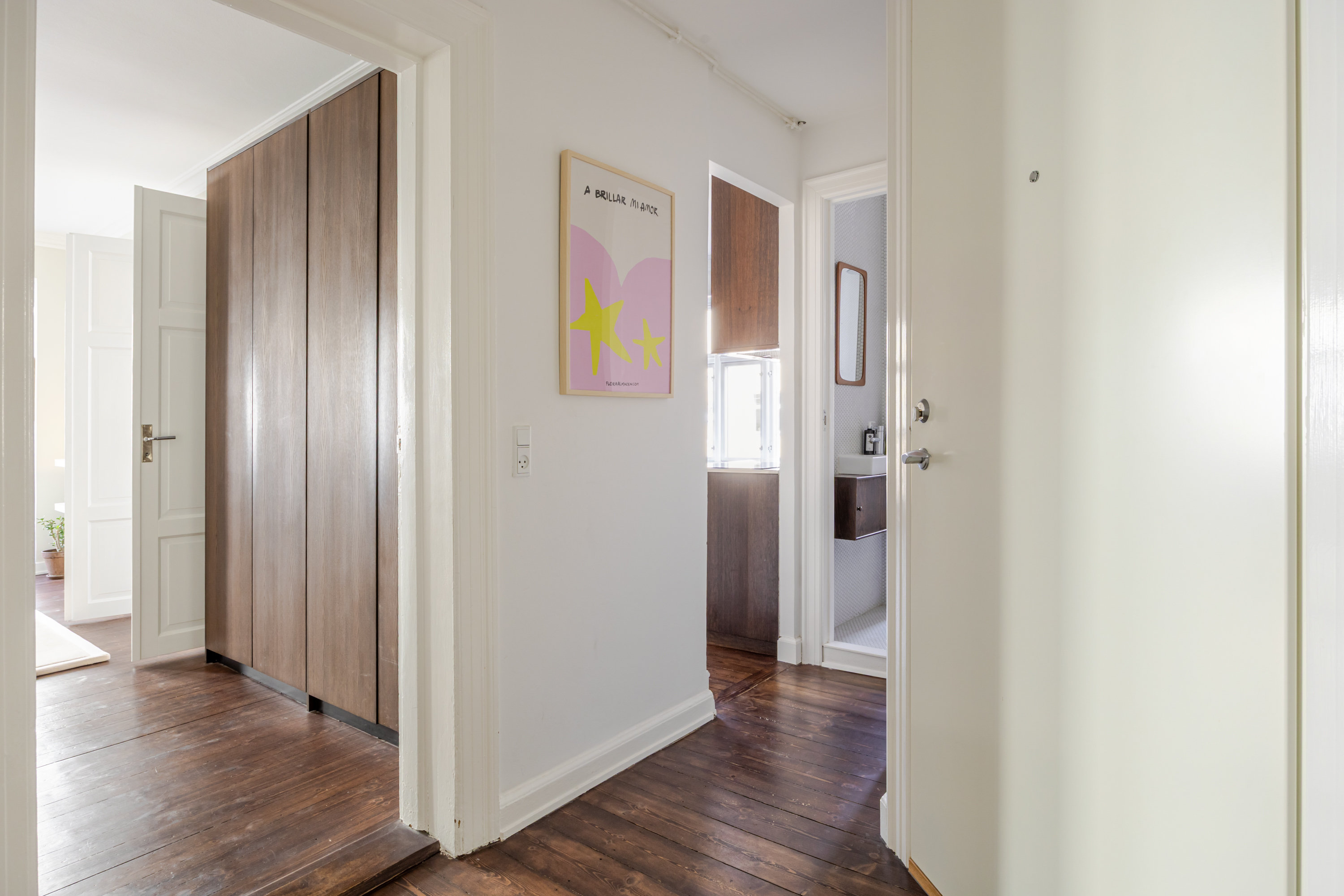 Fremhævet andet billede i fuldskærmstilstand. Billede af P.D. Løvs Allé 9, 2. th., 2200 København N