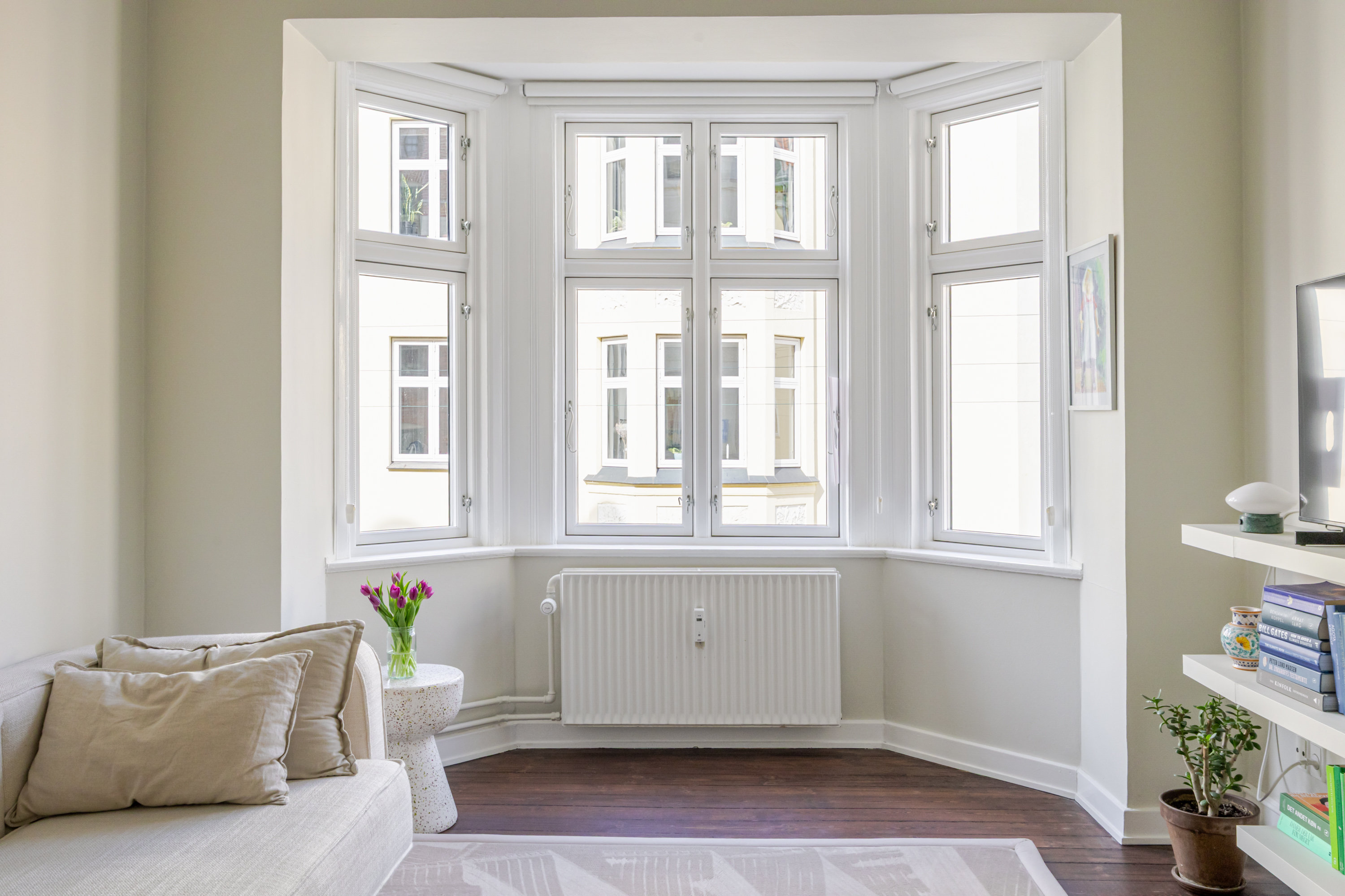 Fremhævet andet billede i fuldskærmstilstand. Billede af P.D. Løvs Allé 9, 2. th., 2200 København N