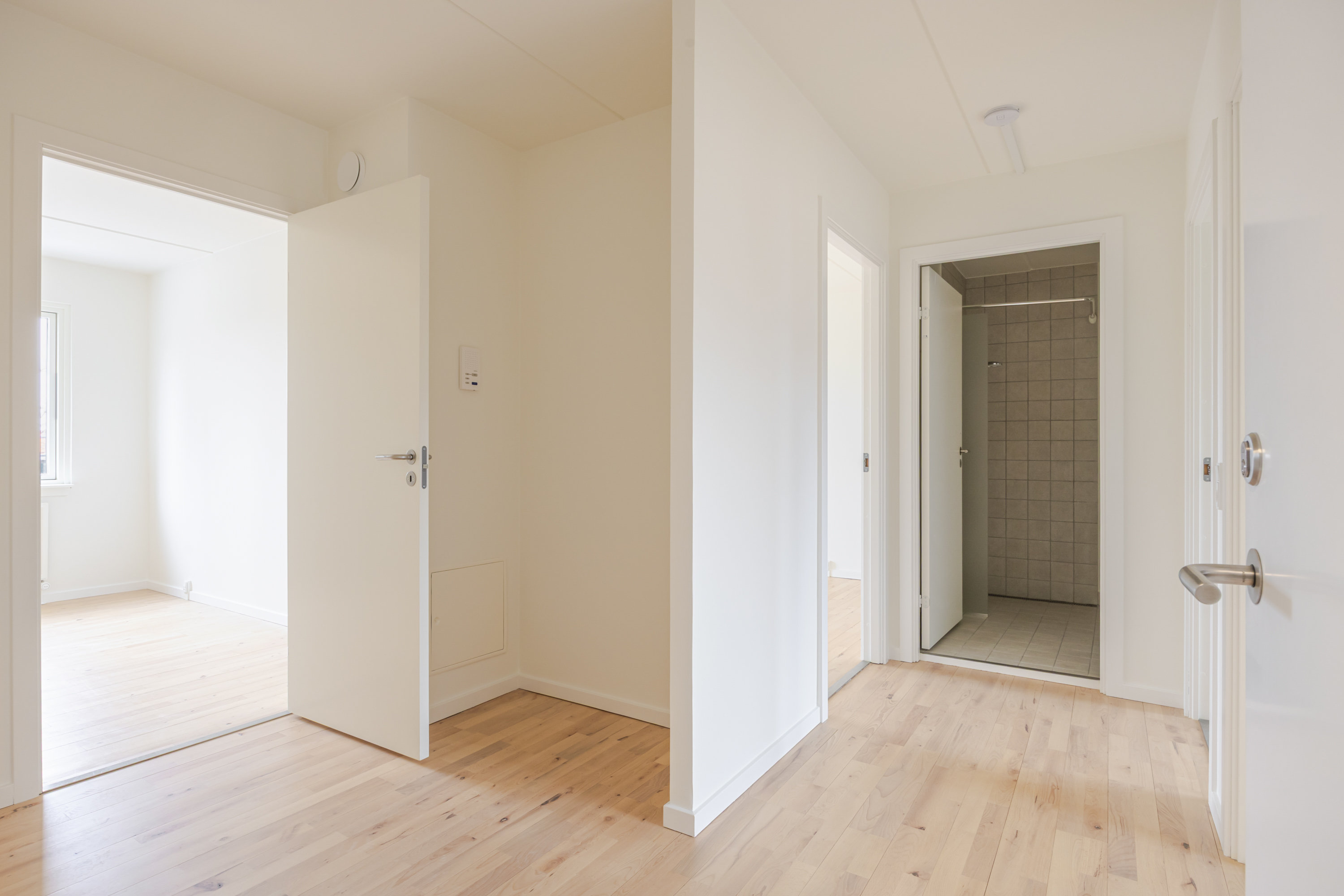 Fremhævet andet billede i fuldskærmstilstand. Billede af Mjølnerparken 26, 3. th., 2200 København N