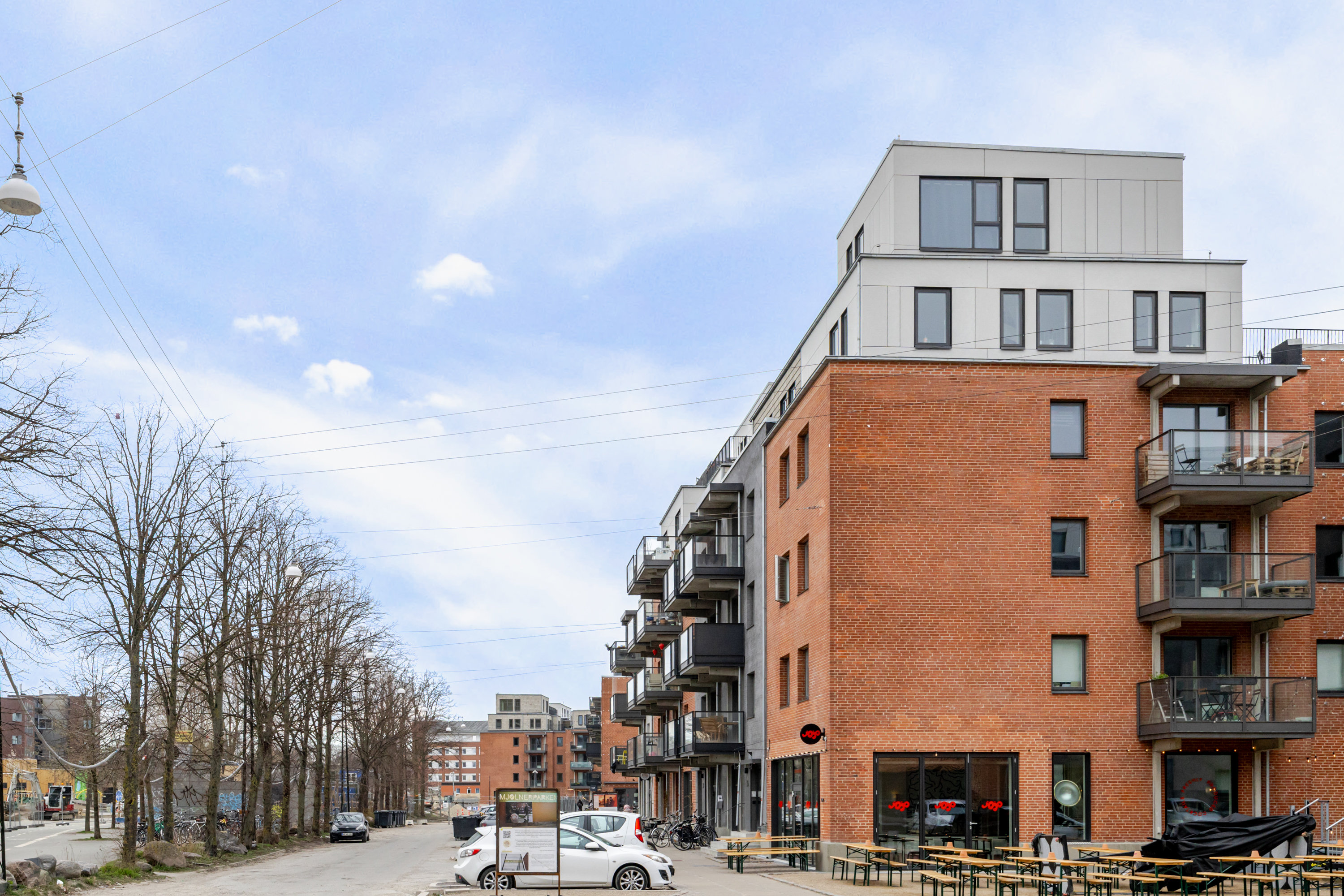 Fremhævet andet billede i fuldskærmstilstand. Billede af Mjølnerparken 26, 3. th., 2200 København N