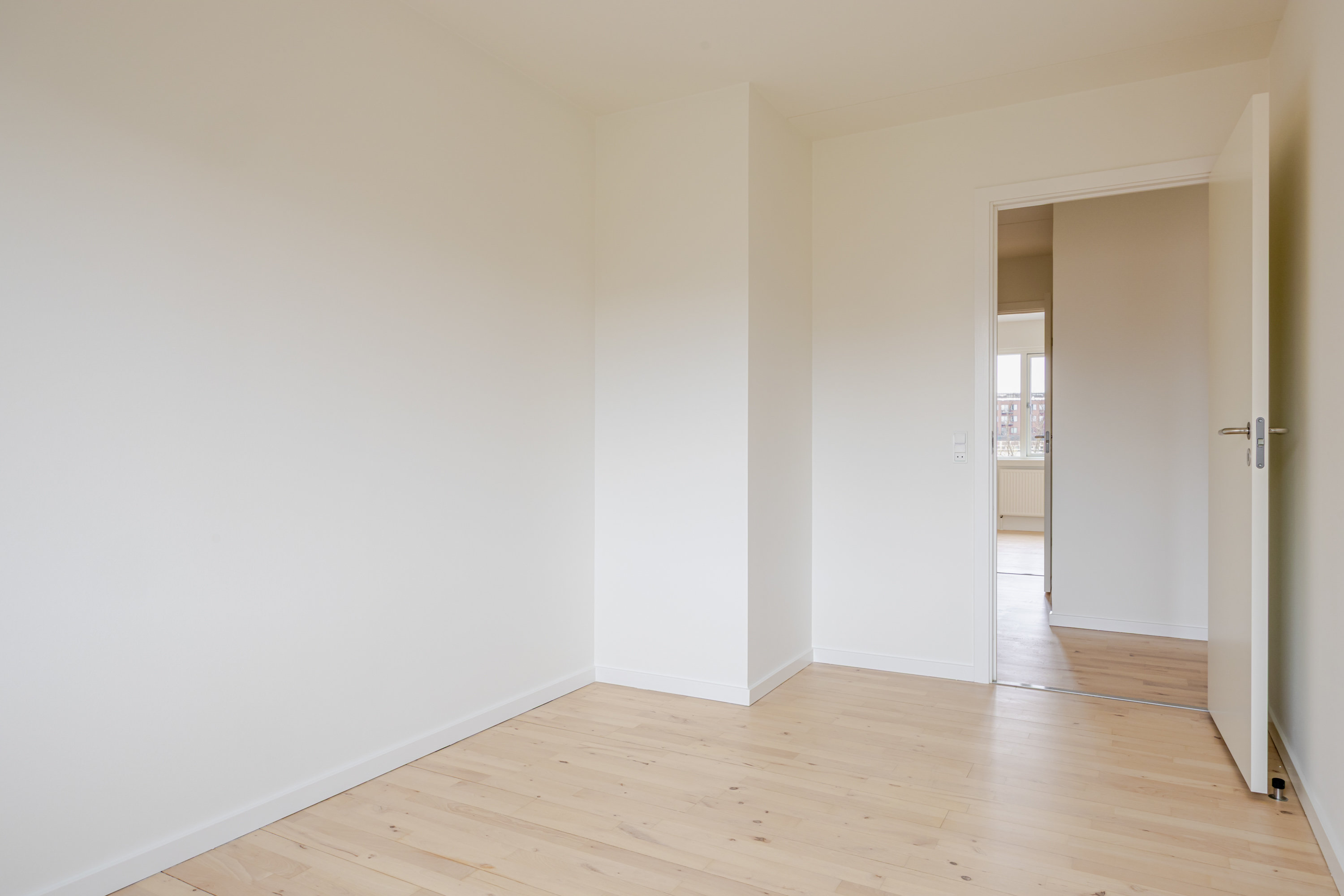 Fremhævet andet billede i fuldskærmstilstand. Billede af Mjølnerparken 26, 3. th., 2200 København N