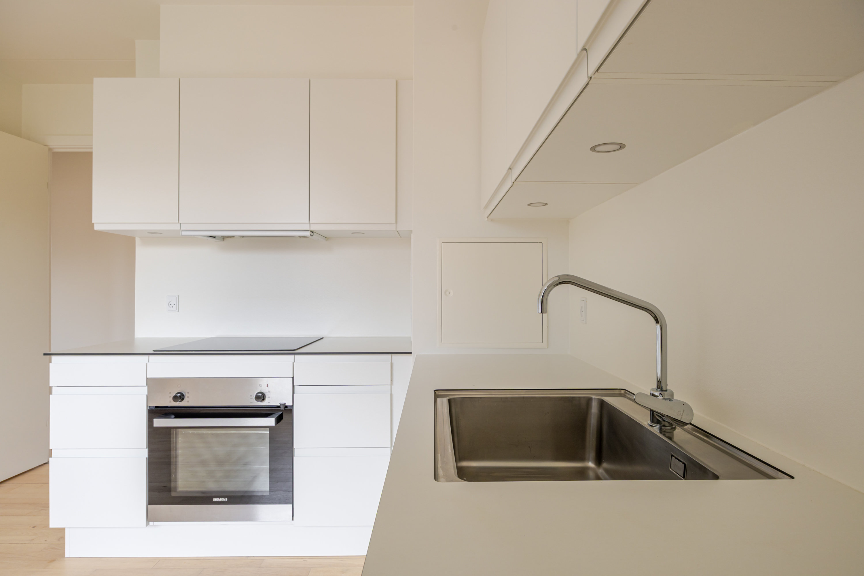 Fremhævet andet billede i fuldskærmstilstand. Billede af Mjølnerparken 26, 3. th., 2200 København N