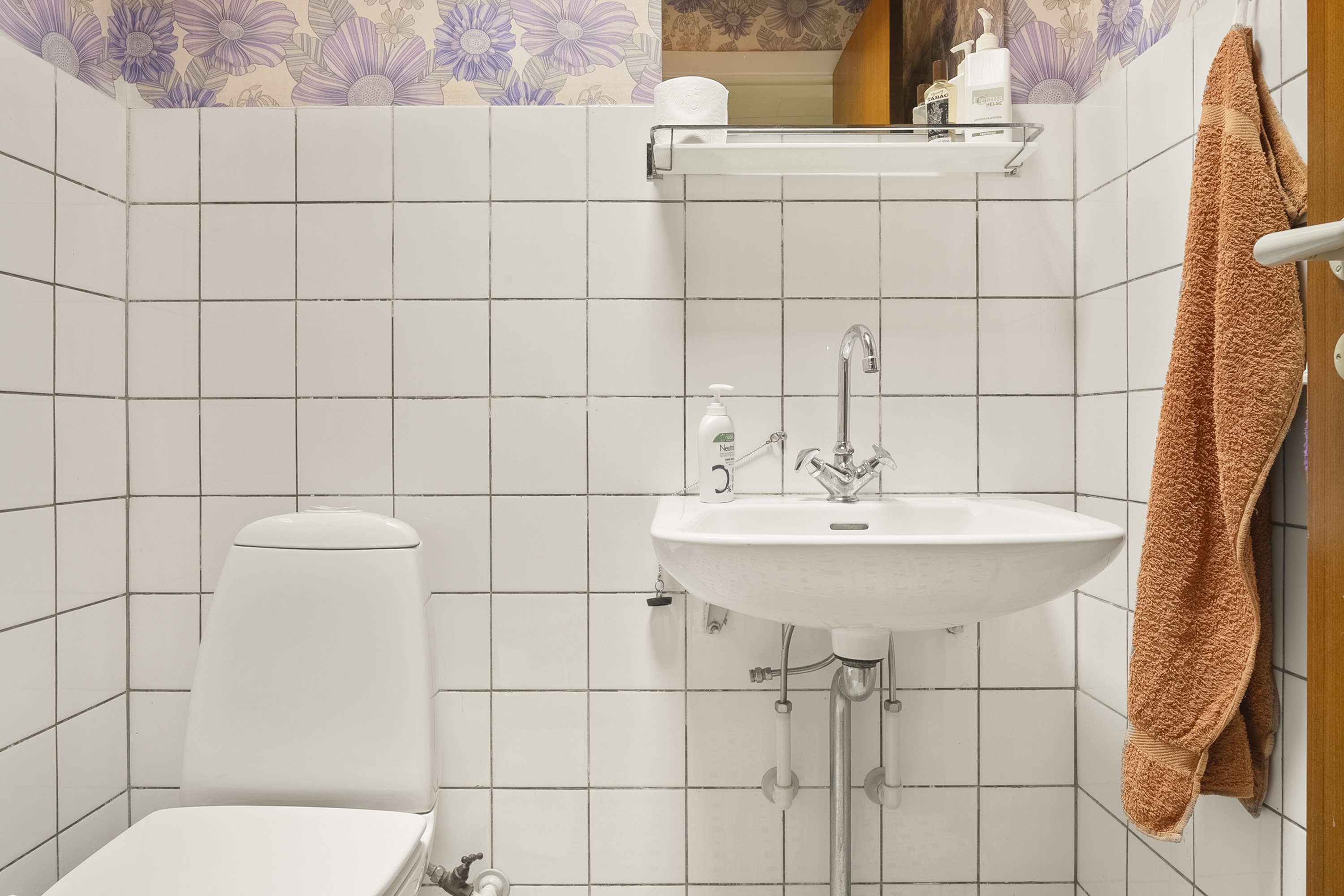 Fremhævet toilet billede i fuldskærmstilstand. Billede af Enebærvej 14, 8700 Horsens