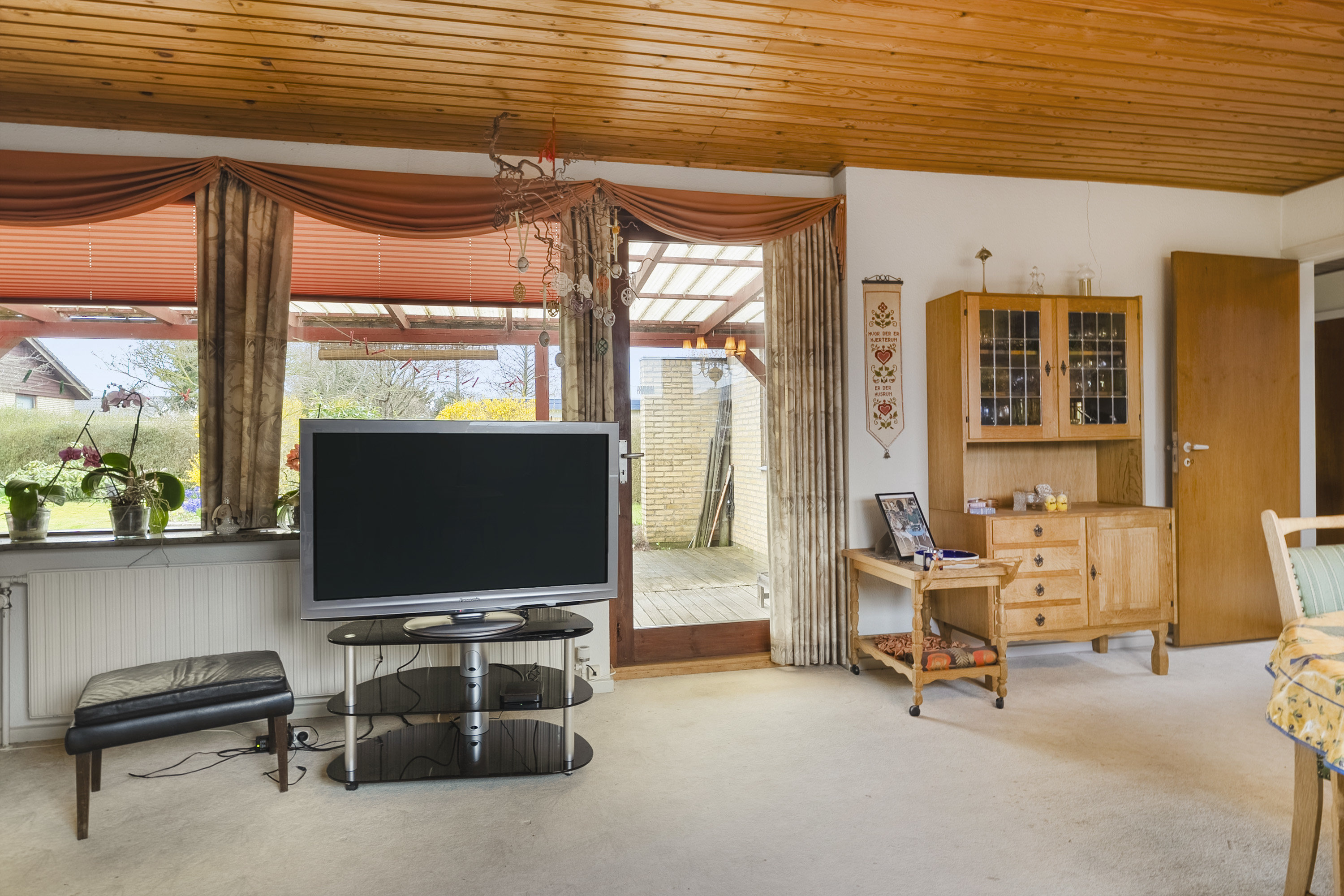 Fremhævet stue billede i fuldskærmstilstand. Billede af Enebærvej 14, 8700 Horsens