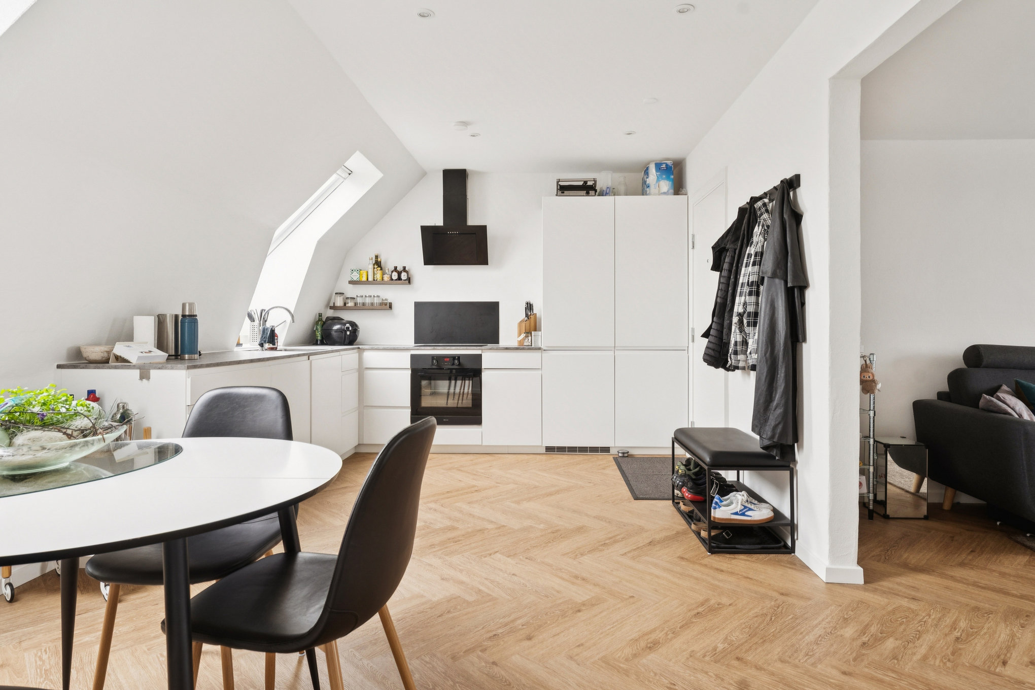 Fremhævet stue billede i fuldskærmstilstand. Billede af Grønvang 14, 1. tv., 8960 Randers SØ