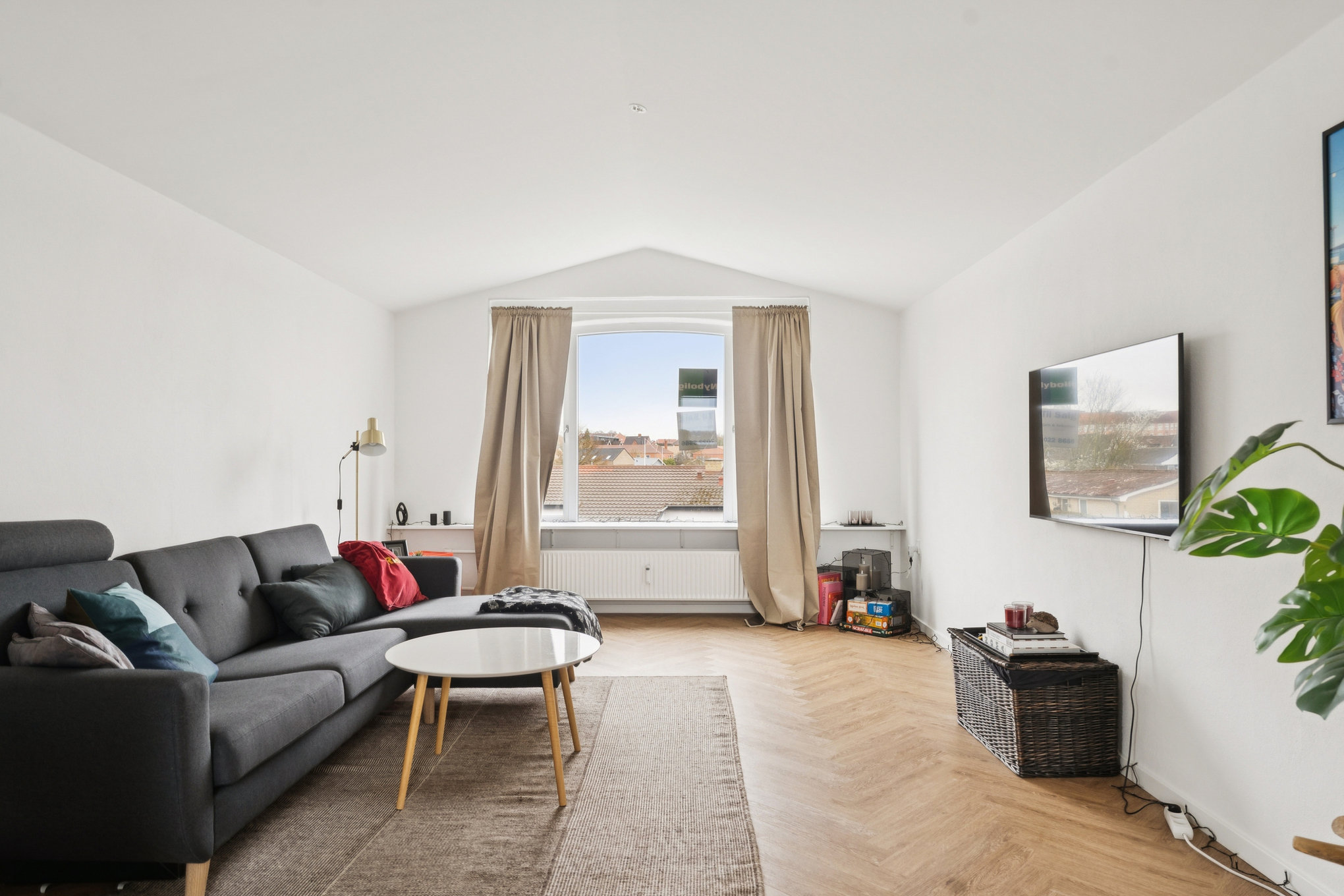 Fremhævet stue billede i fuldskærmstilstand. Billede af Grønvang 14, 1. tv., 8960 Randers SØ