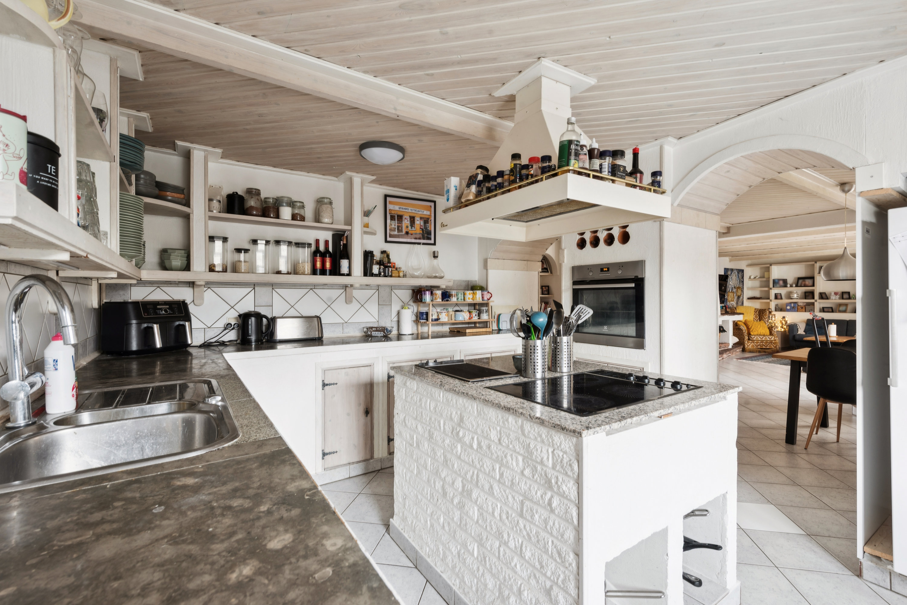 Fremhævet køkken billede i fuldskærmstilstand. Billede af Tranegilde Strandvej 77, 2635 Ishøj