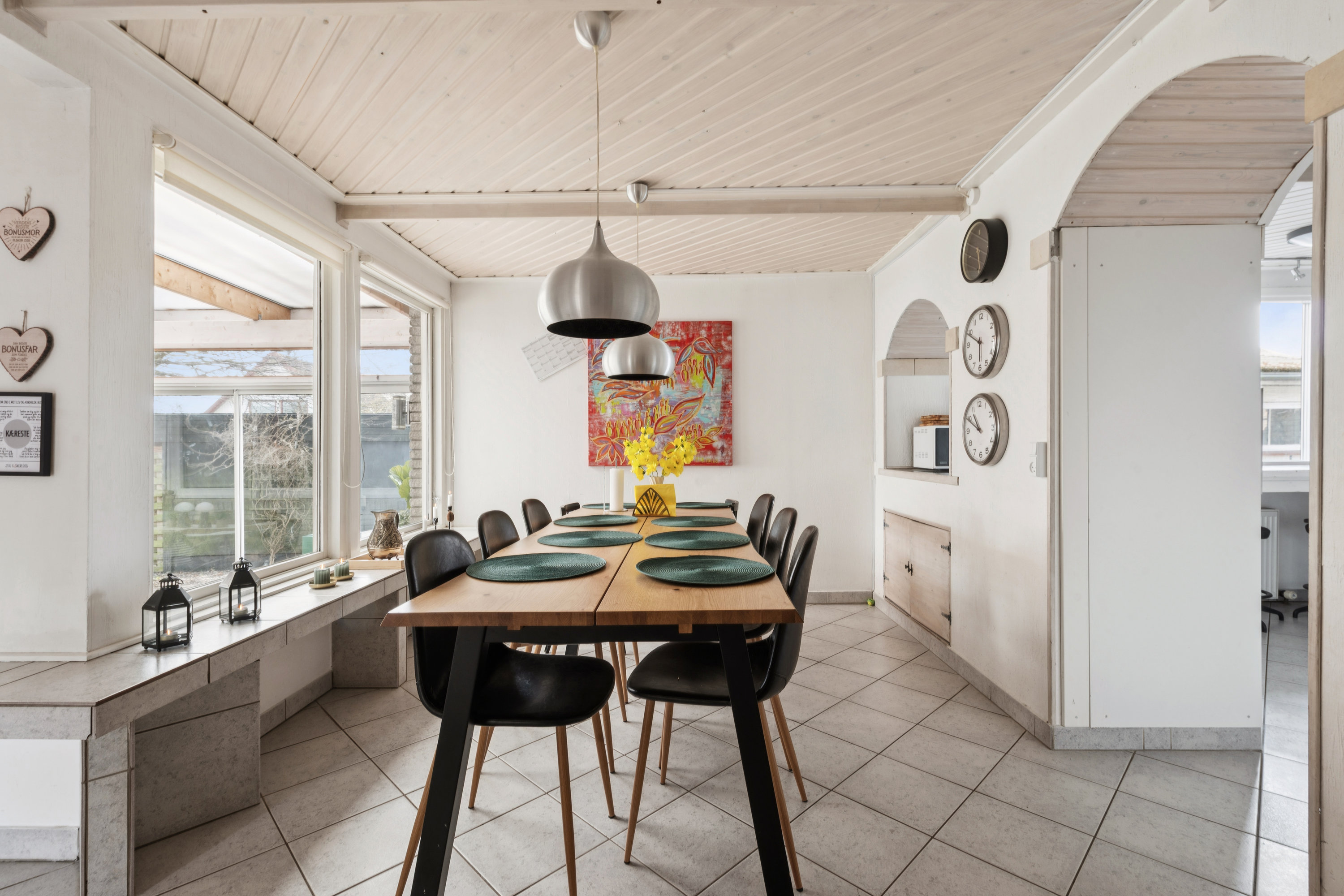 Fremhævet stue billede i fuldskærmstilstand. Billede af Tranegilde Strandvej 77, 2635 Ishøj