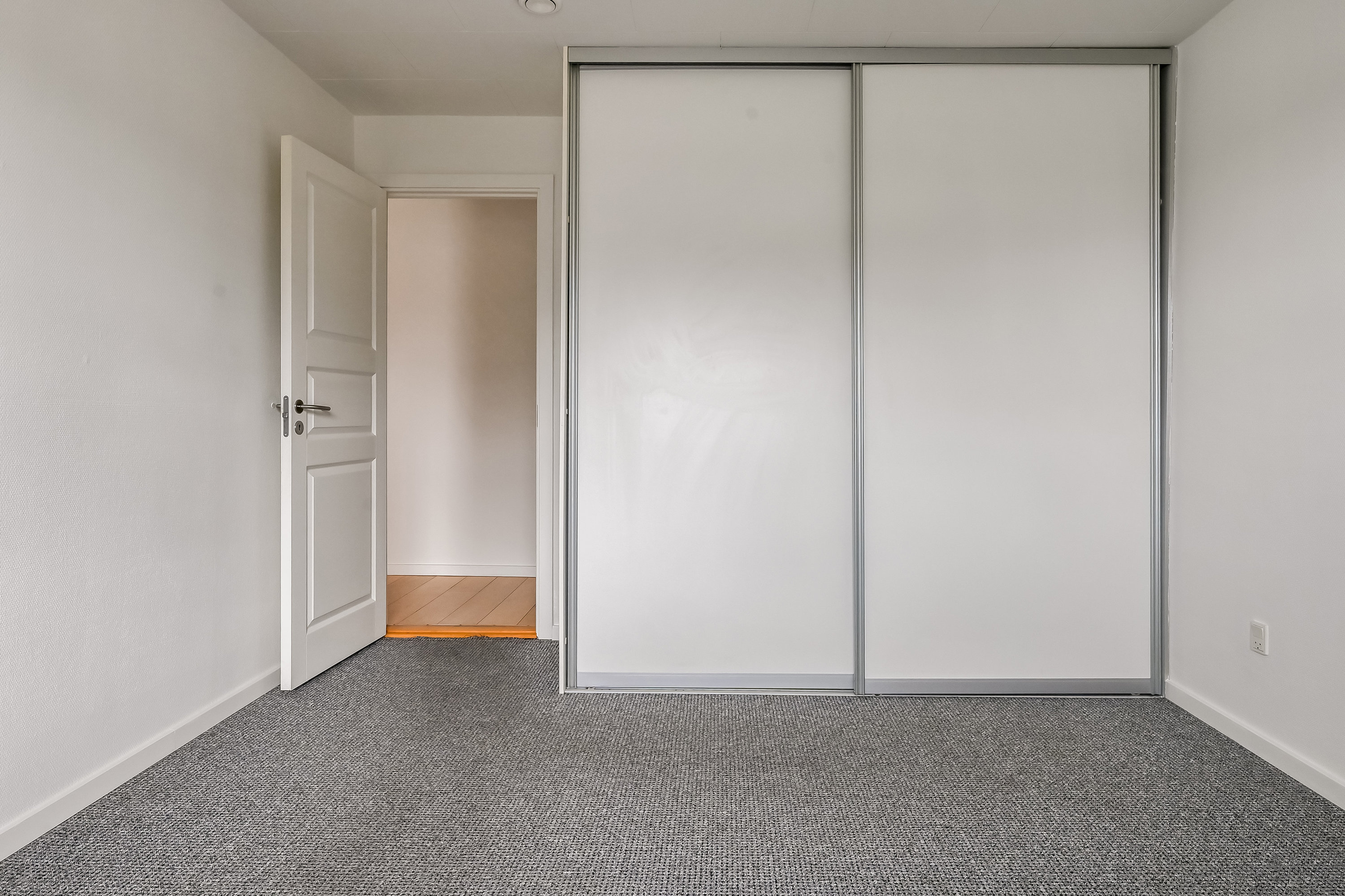 Fremhævet soveværelse billede i fuldskærmstilstand. Billede af Frølundvej 21, Hammerum, 7400 Herning