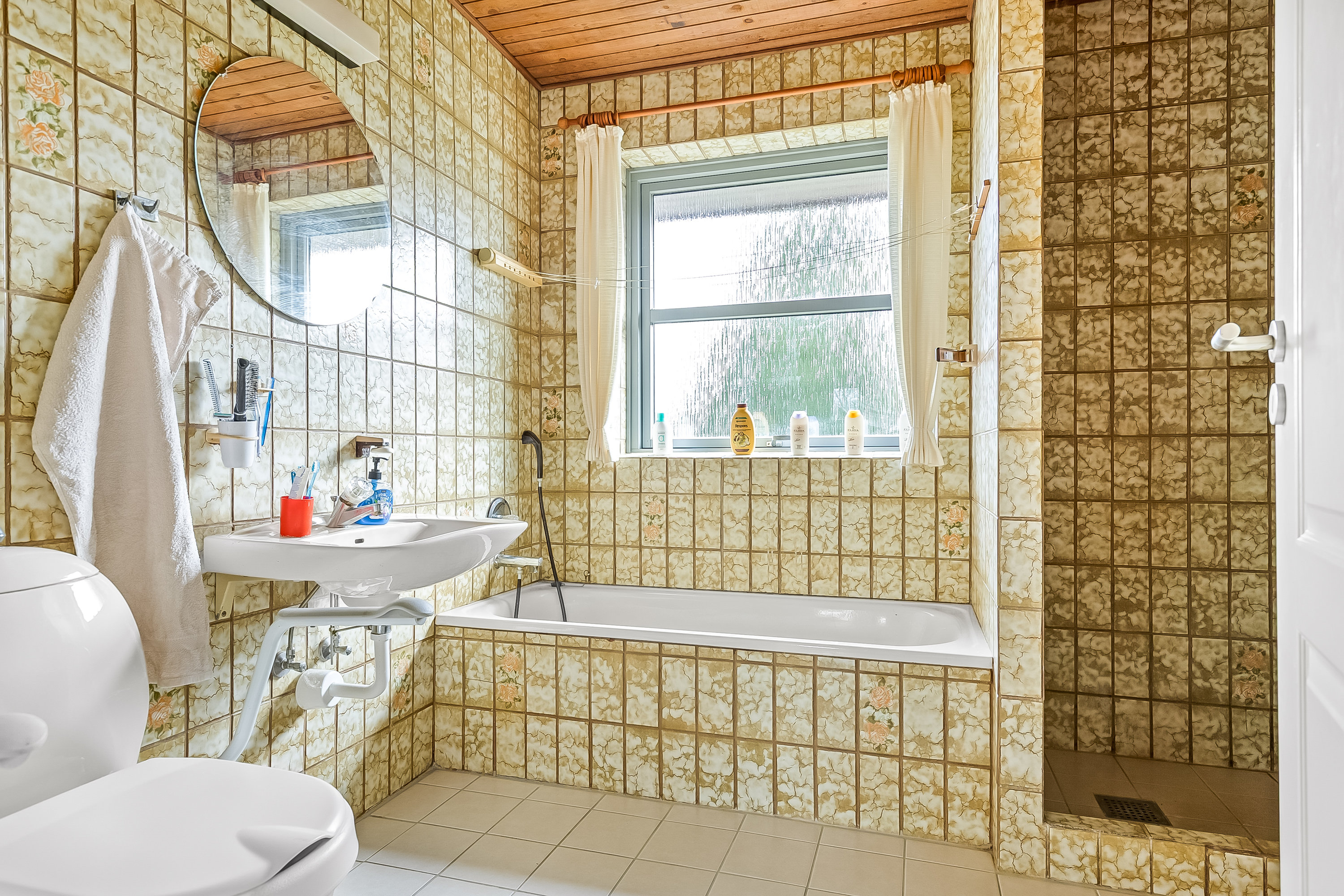 Fremhævet badeværelse billede i fuldskærmstilstand. Billede af Tyttebærvænget 8, Vonsild, 6000 Kolding