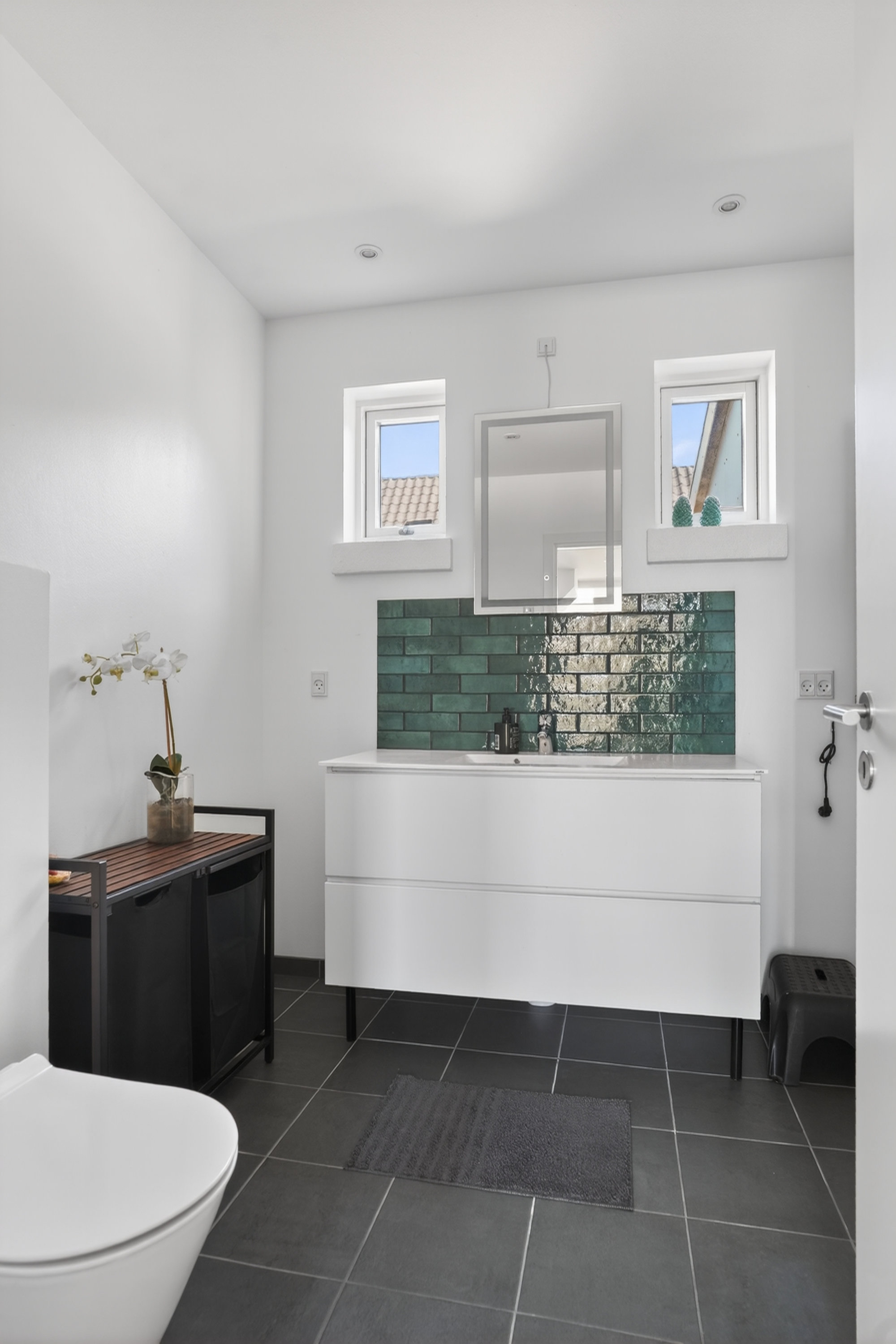 Fremhævet badeværelse billede i fuldskærmstilstand. Billede af Stenhøjalle 6, 4581 Rørvig