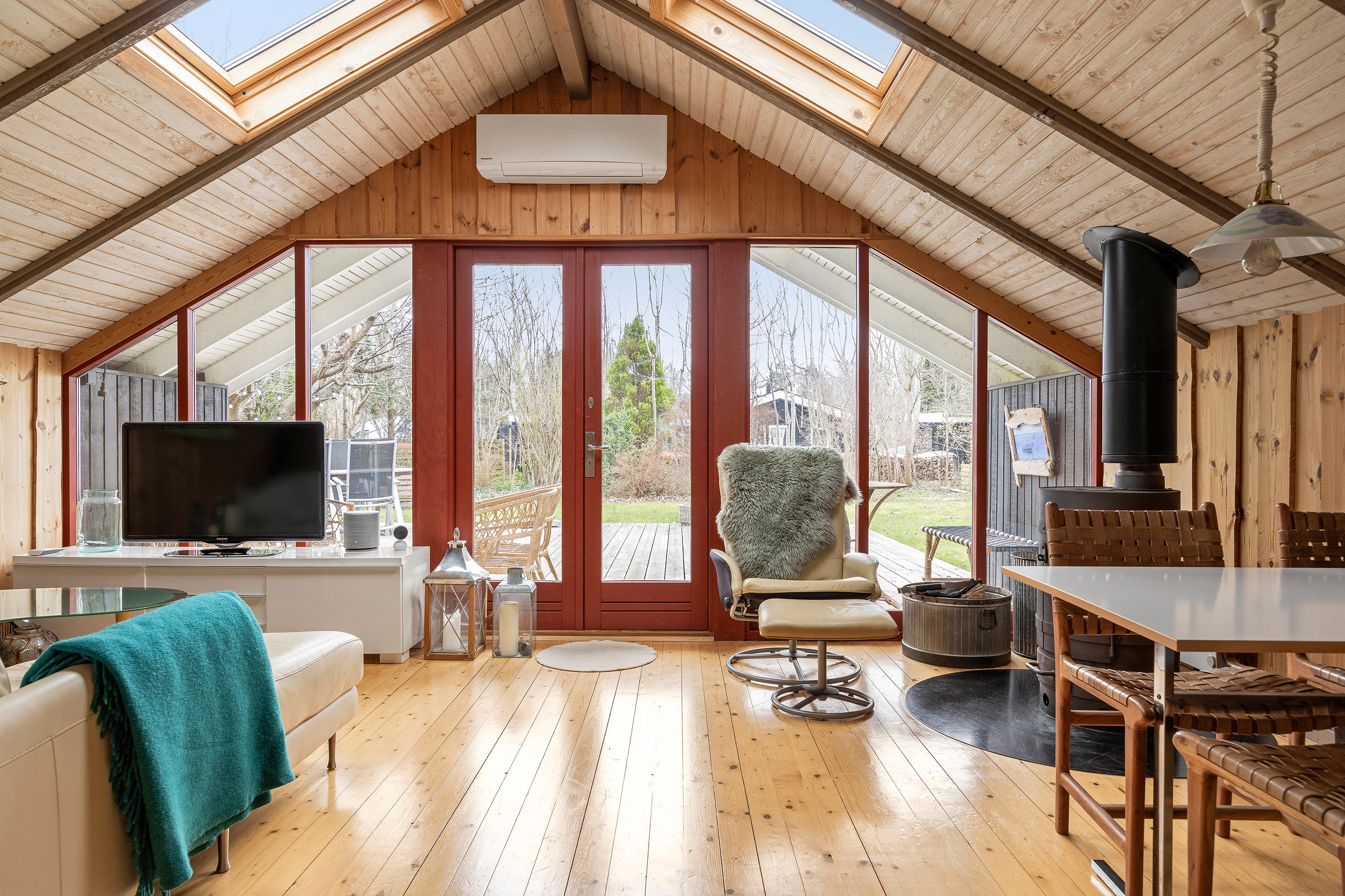 Fremhævet stue billede i fuldskærmstilstand. Billede af Agerkær 25, Udsholt, 3250 Gilleleje