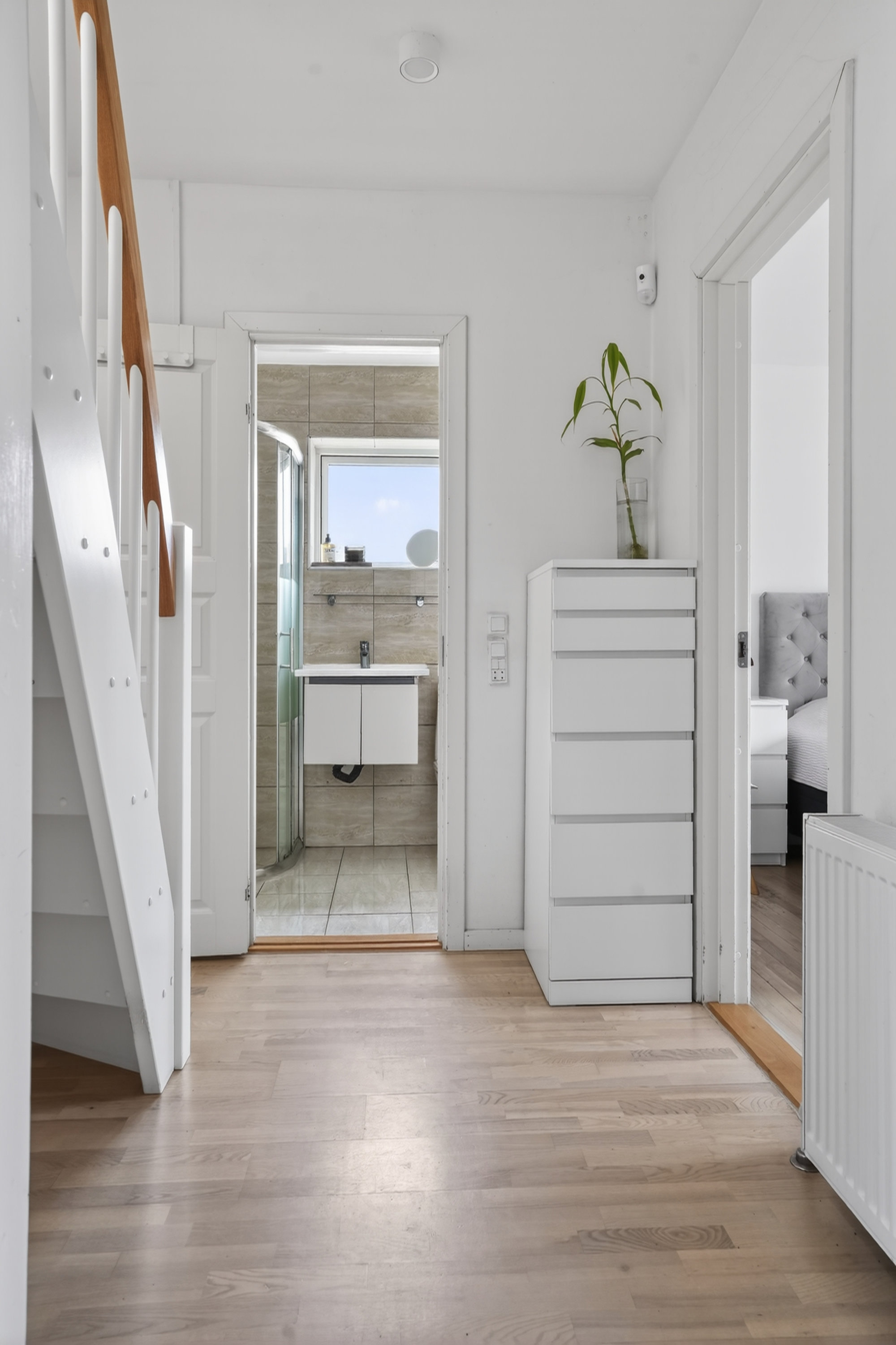 Fremhævet hall billede i fuldskærmstilstand. Billede af Sønderengen 68, 2870 Dyssegård