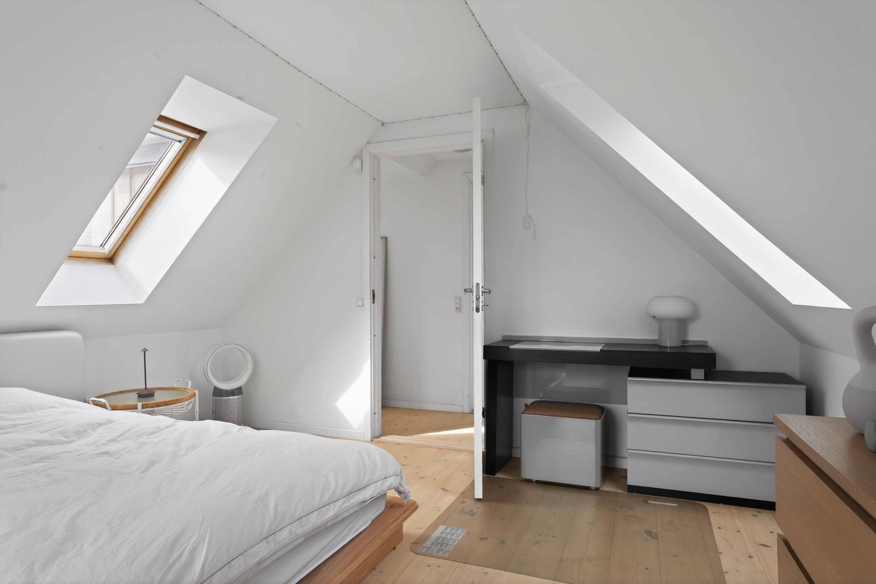 Fremhævet værelse billede i fuldskærmstilstand. Billede af Sønderengen 68, 2870 Dyssegård