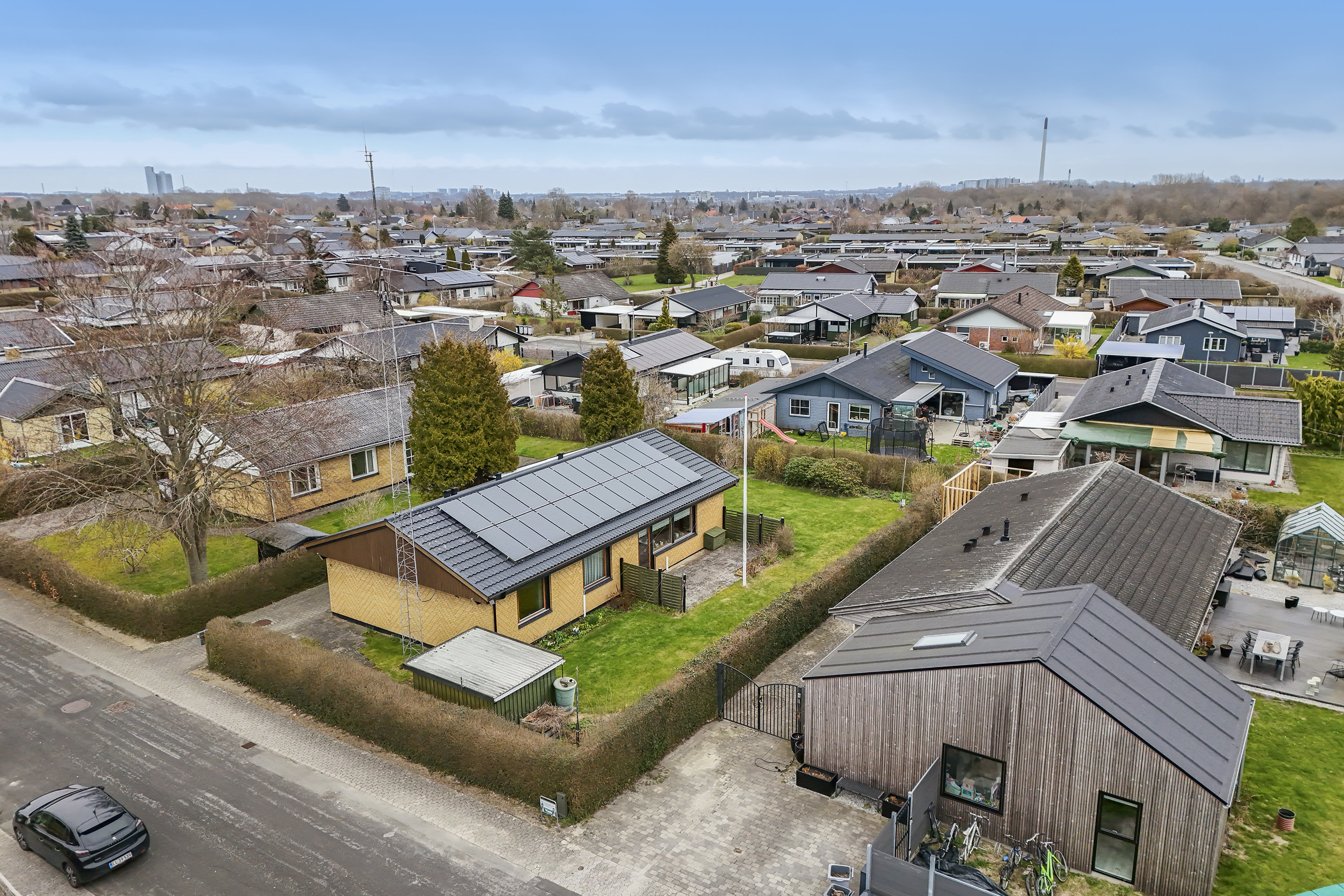 Fremhævet luftfoto billede i fuldskærmstilstand. Billede af Lindeengen 97, 2740 Skovlunde