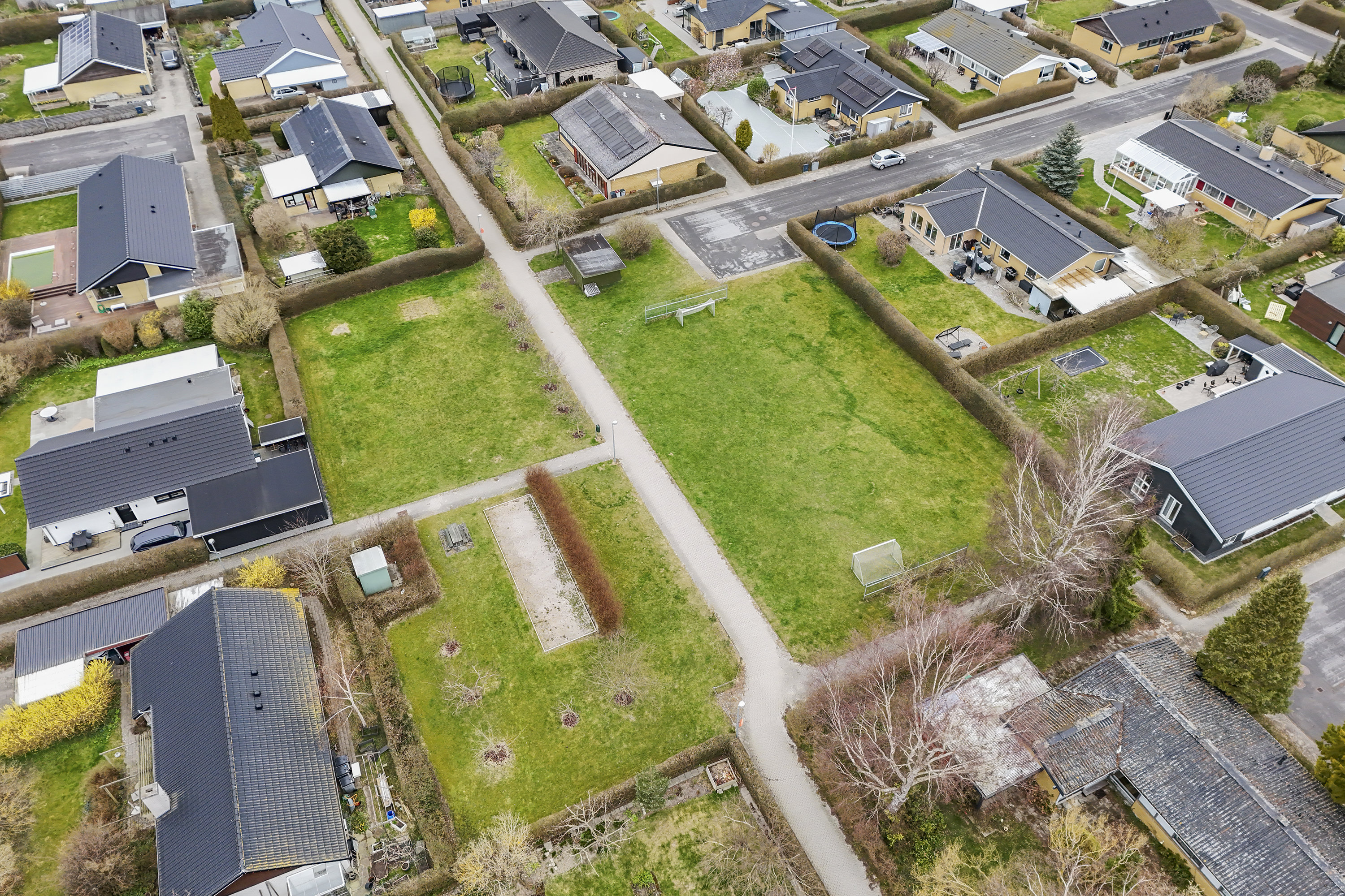 Fremhævet luftfoto billede i fuldskærmstilstand. Billede af Lindeengen 97, 2740 Skovlunde