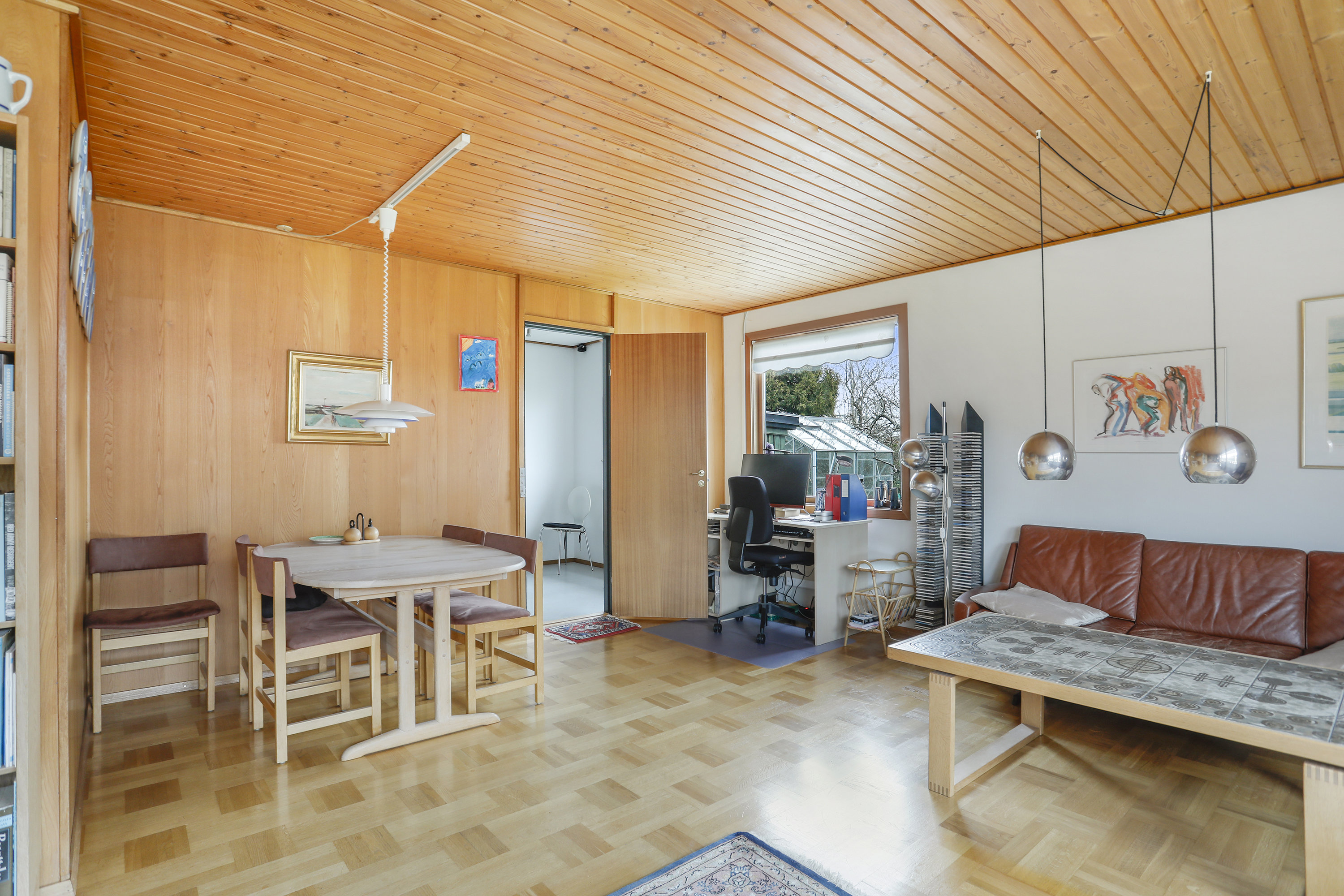 Fremhævet stue billede i fuldskærmstilstand. Billede af Lindeengen 97, 2740 Skovlunde