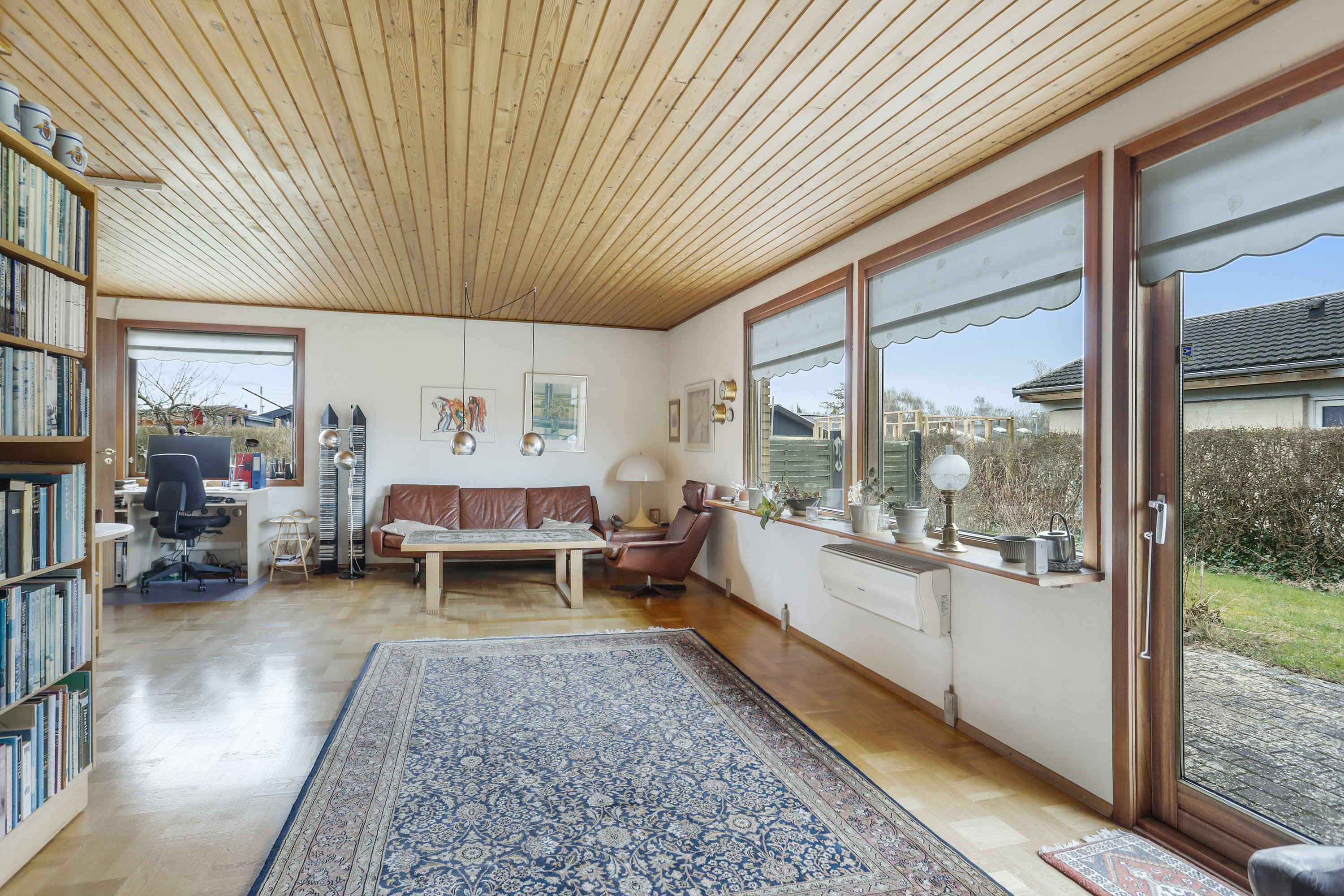 Fremhævet stue billede i fuldskærmstilstand. Billede af Lindeengen 97, 2740 Skovlunde