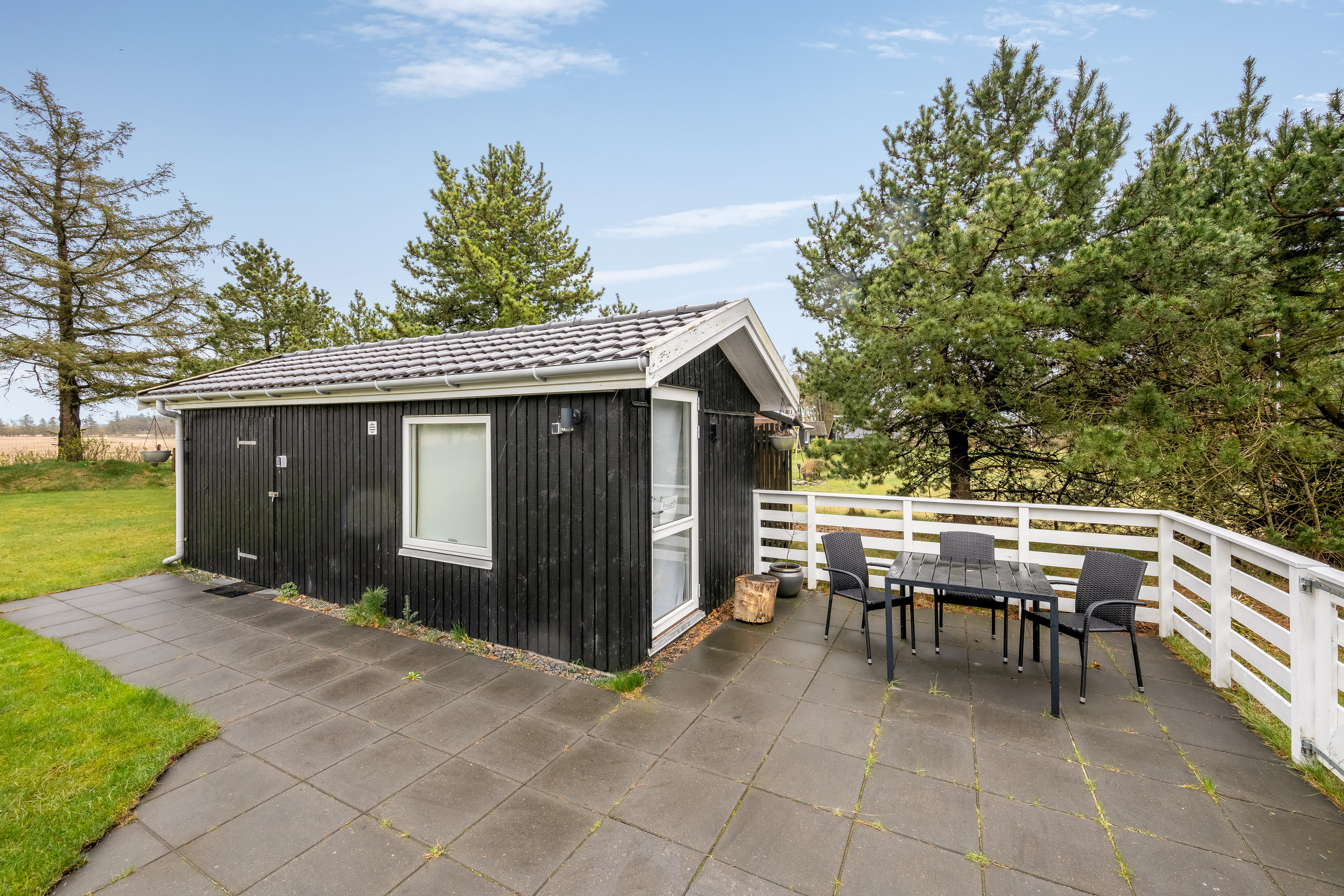 Fremhævet terrasse billede i fuldskærmstilstand. Billede af Rørvænget 23, Stauning, 6900 Skjern