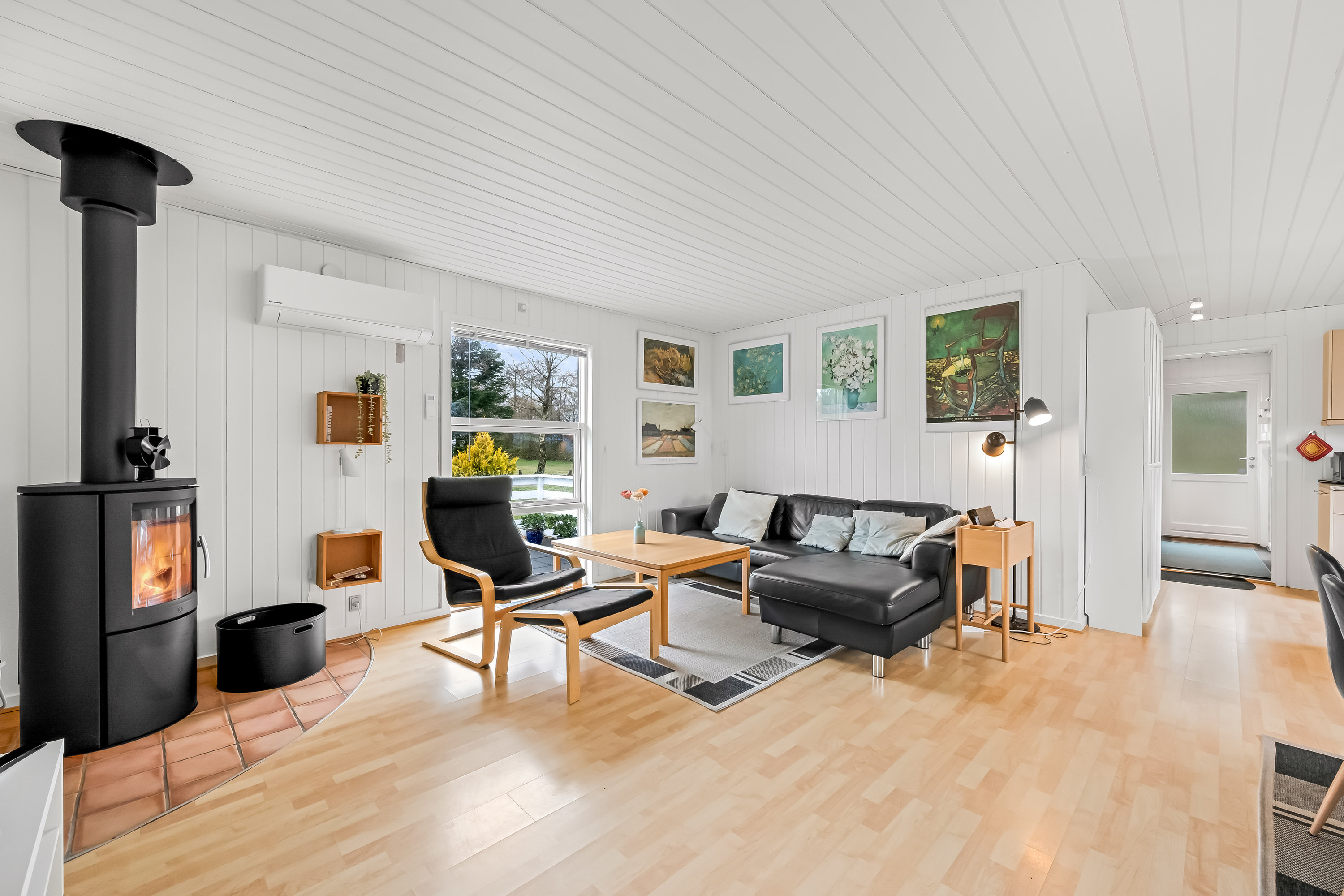 Fremhævet stue billede i fuldskærmstilstand. Billede af Rørvænget 23, Stauning, 6900 Skjern