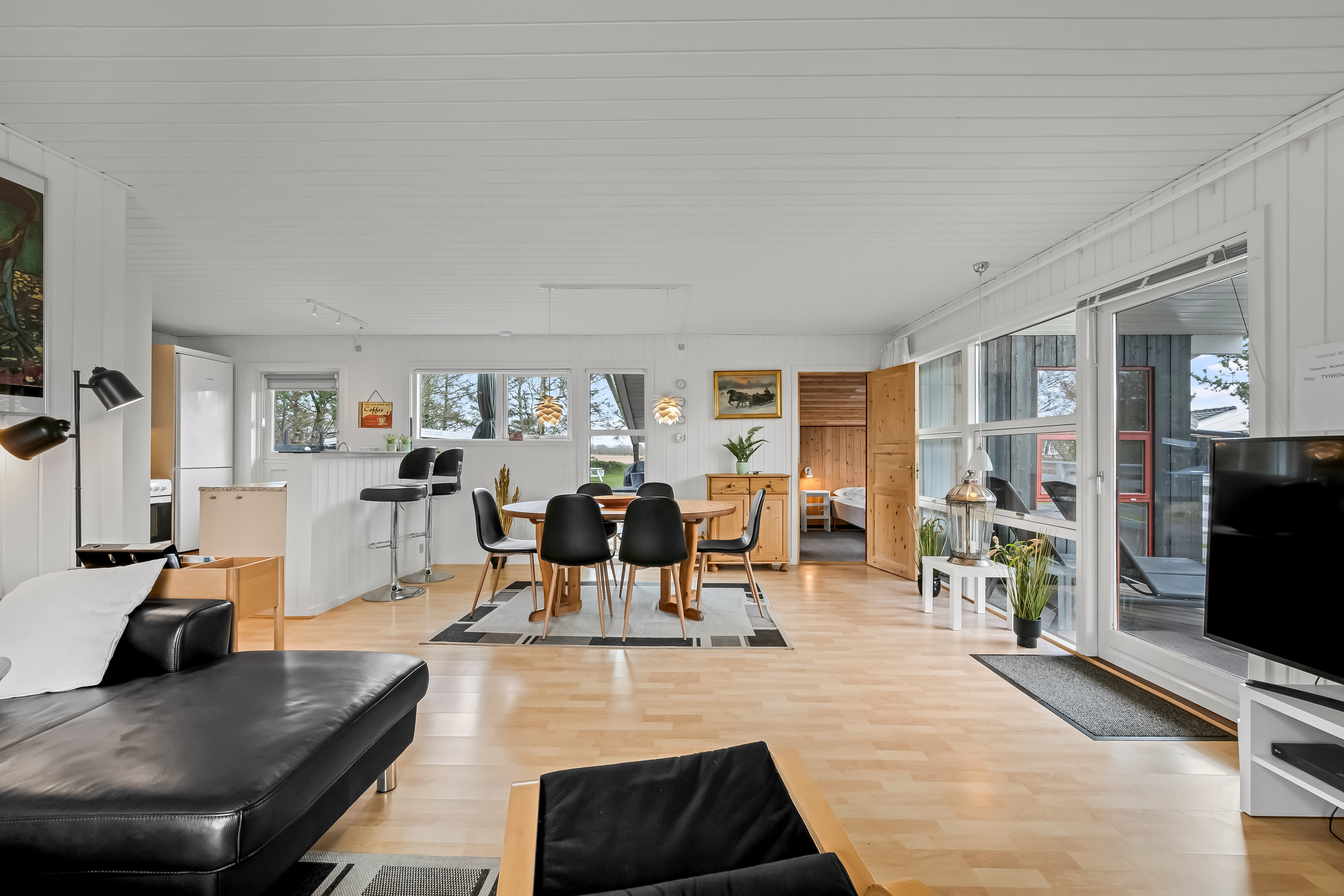 Fremhævet stue billede i fuldskærmstilstand. Billede af Rørvænget 23, Stauning, 6900 Skjern