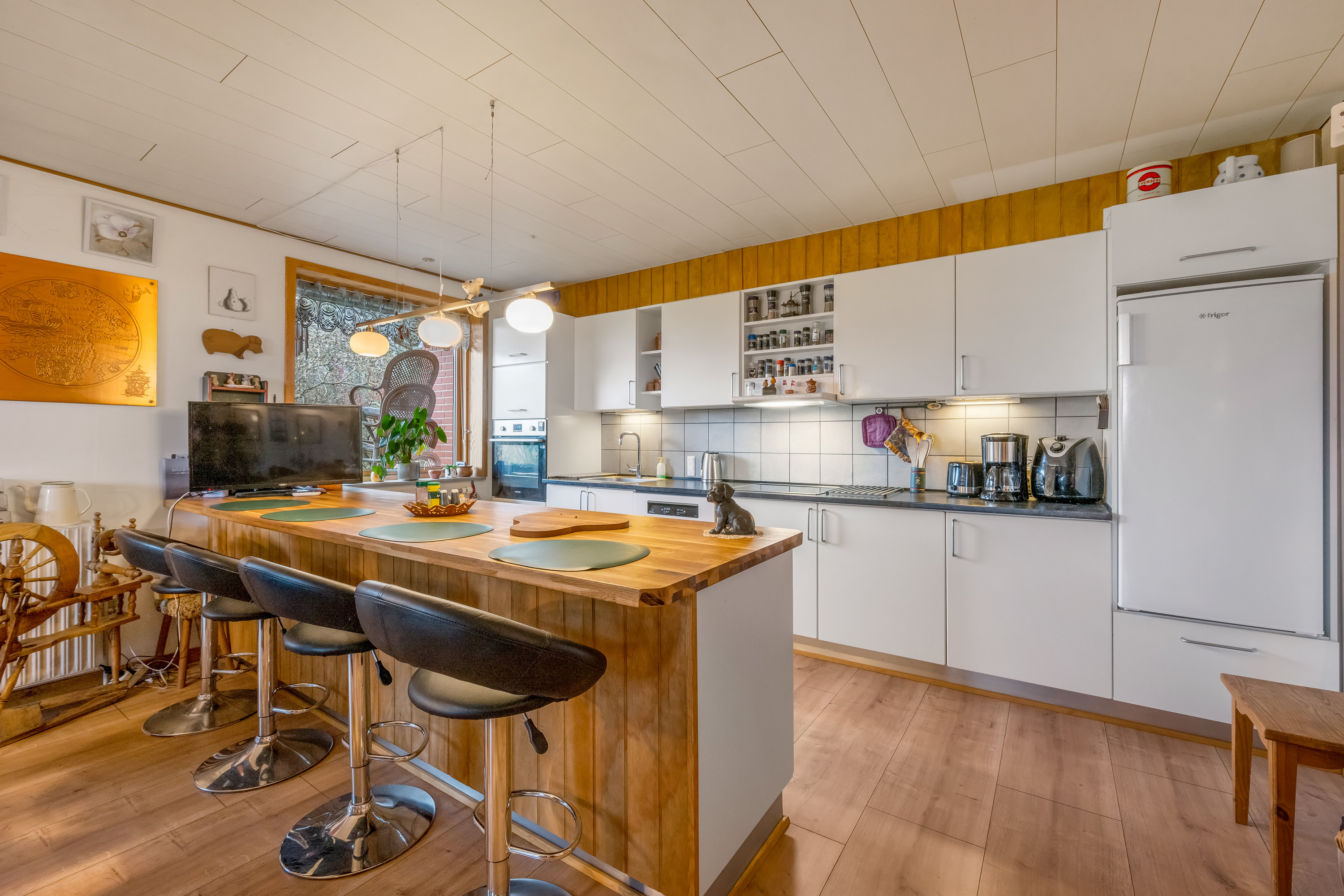 Fremhævet køkken billede i fuldskærmstilstand. Billede af Skovbrynet 17, Ølstrup, 6950 Ringkøbing