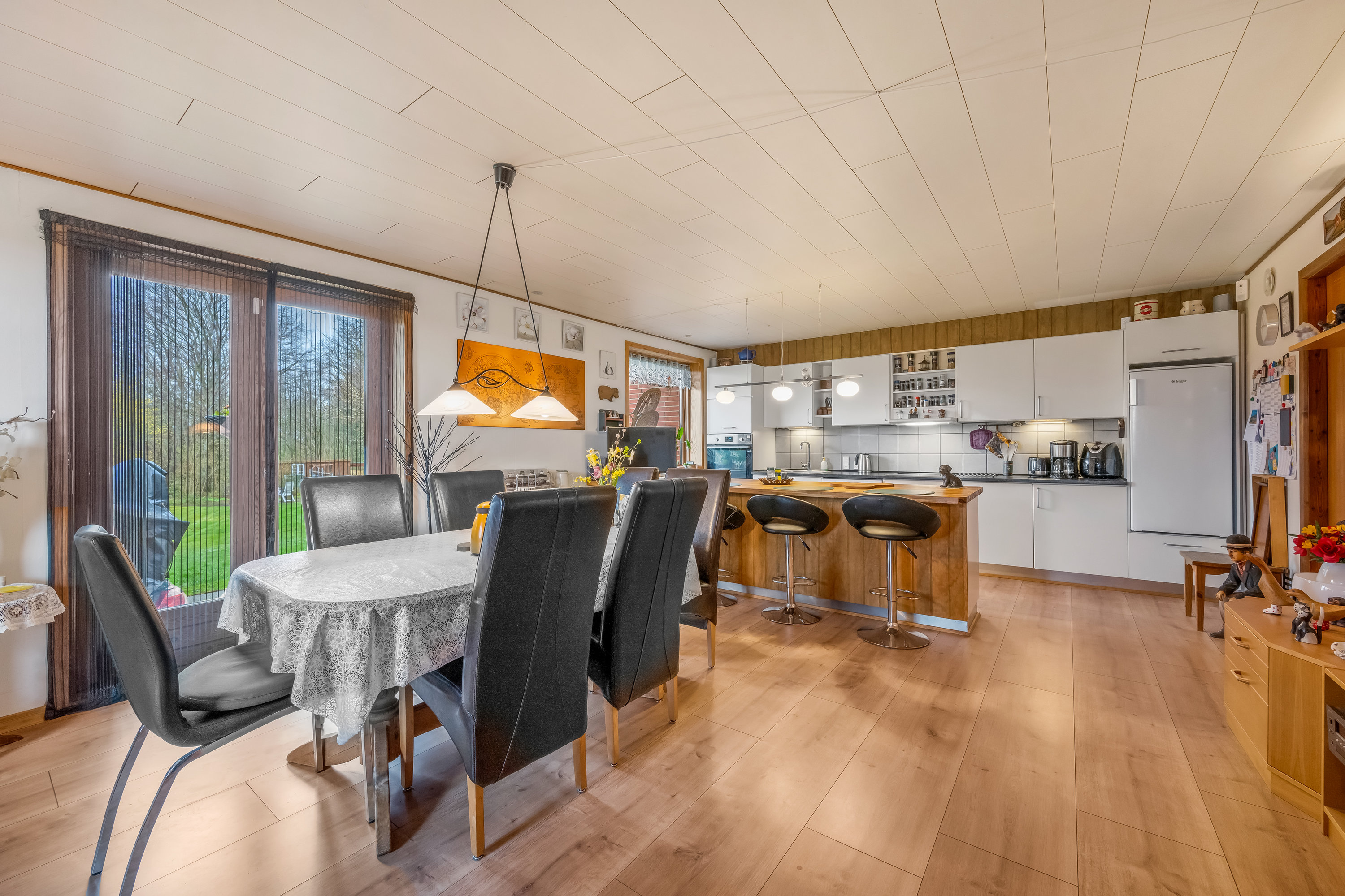 Fremhævet stue billede i fuldskærmstilstand. Billede af Skovbrynet 17, Ølstrup, 6950 Ringkøbing