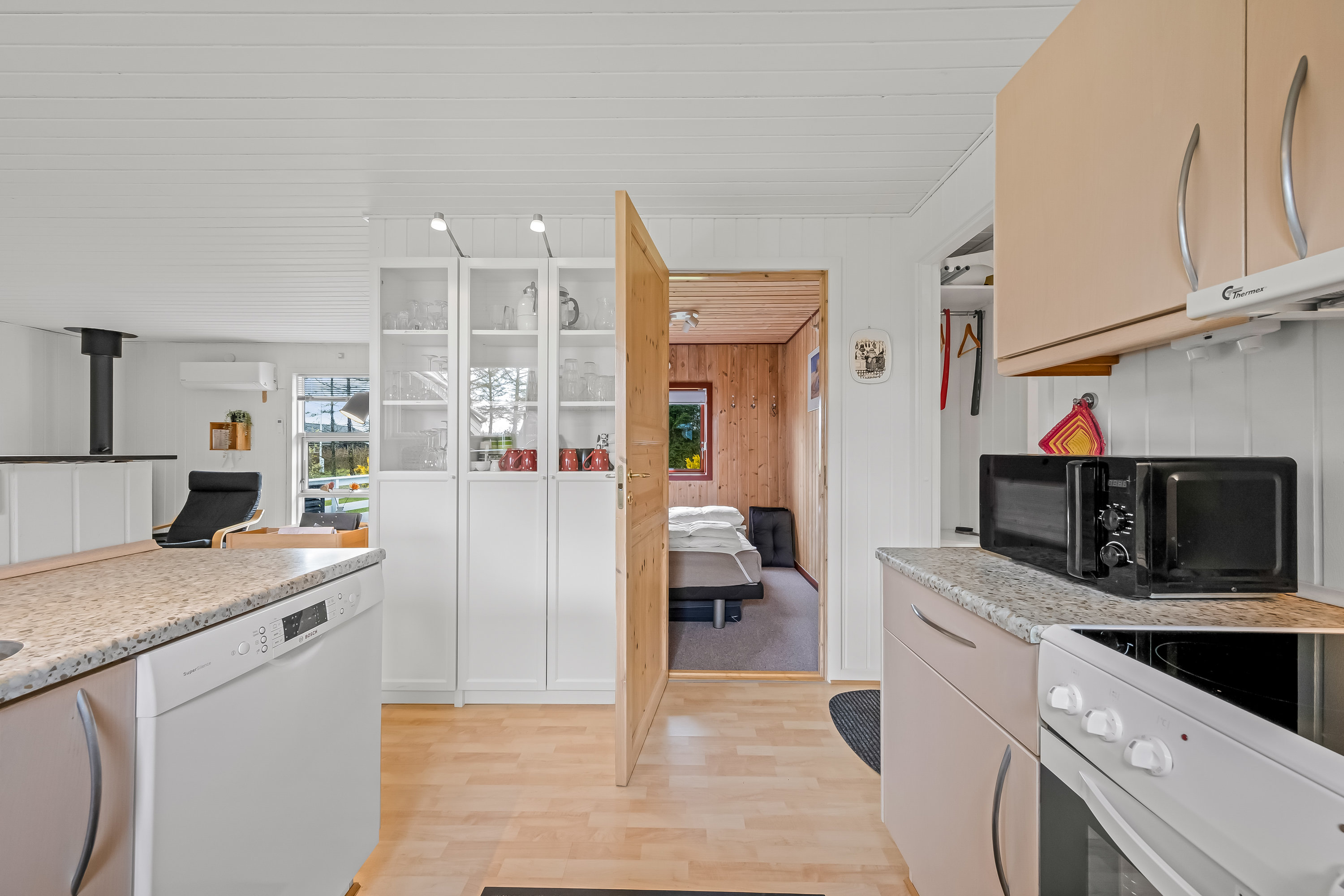 Fremhævet køkken billede i fuldskærmstilstand. Billede af Rørvænget 23, Stauning, 6900 Skjern