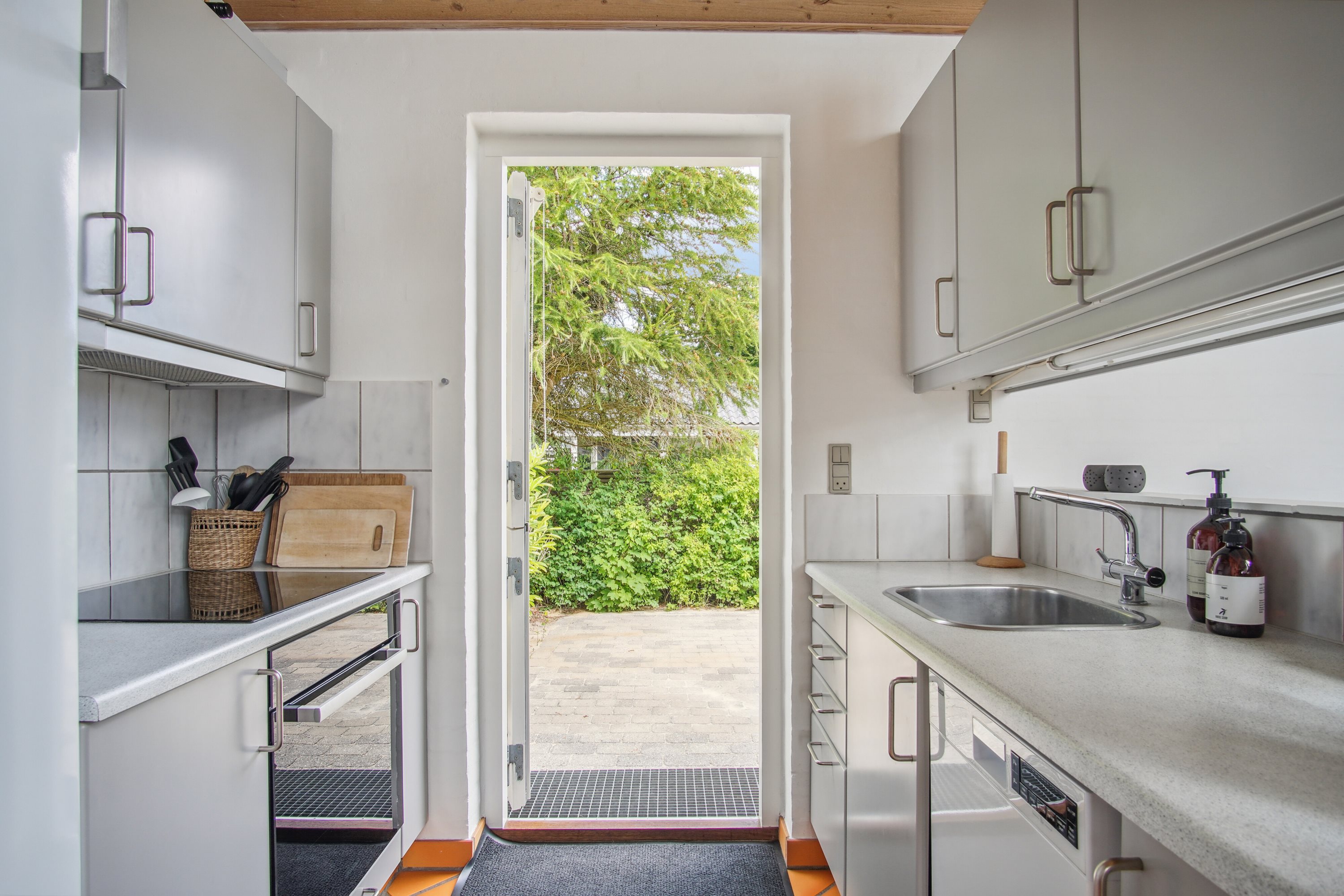 Fremhævet køkken billede i fuldskærmstilstand. Billede af Skovduevej 183, Saksild Str, 8300 Odder