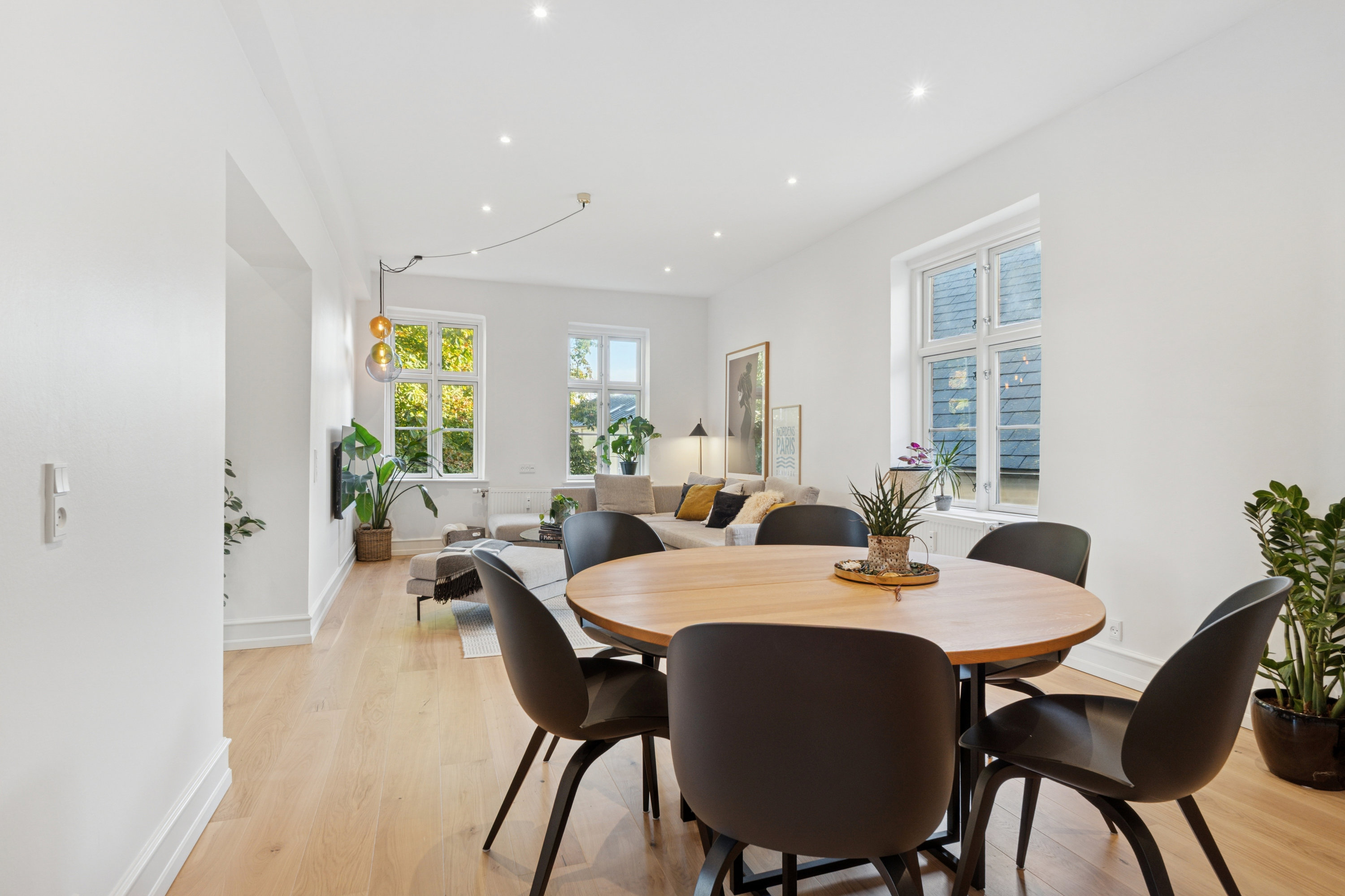 Fremhævet stue billede i fuldskærmstilstand. Billede af Nytorv 13B, 2., 9000 Aalborg