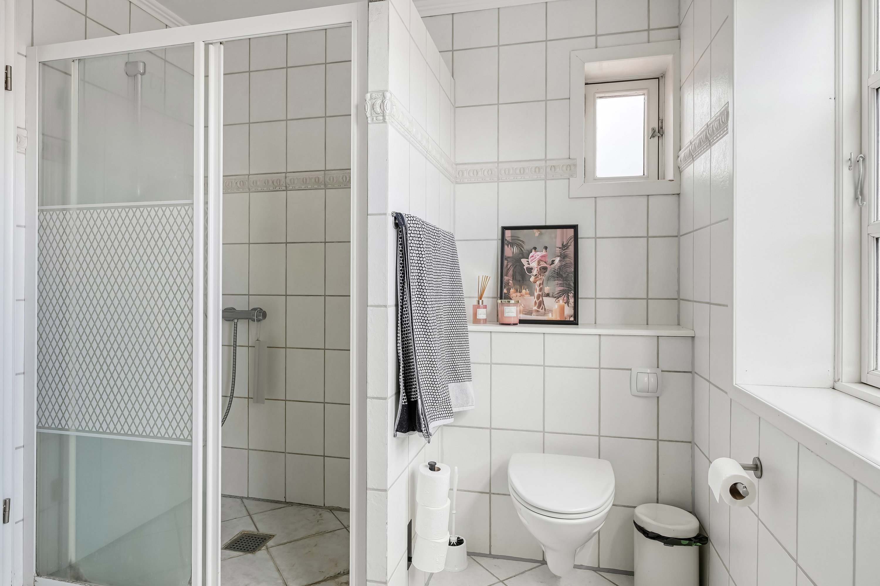 Fremhævet badeværelse billede i fuldskærmstilstand. Billede af Søndervinge 3, 6700 Esbjerg