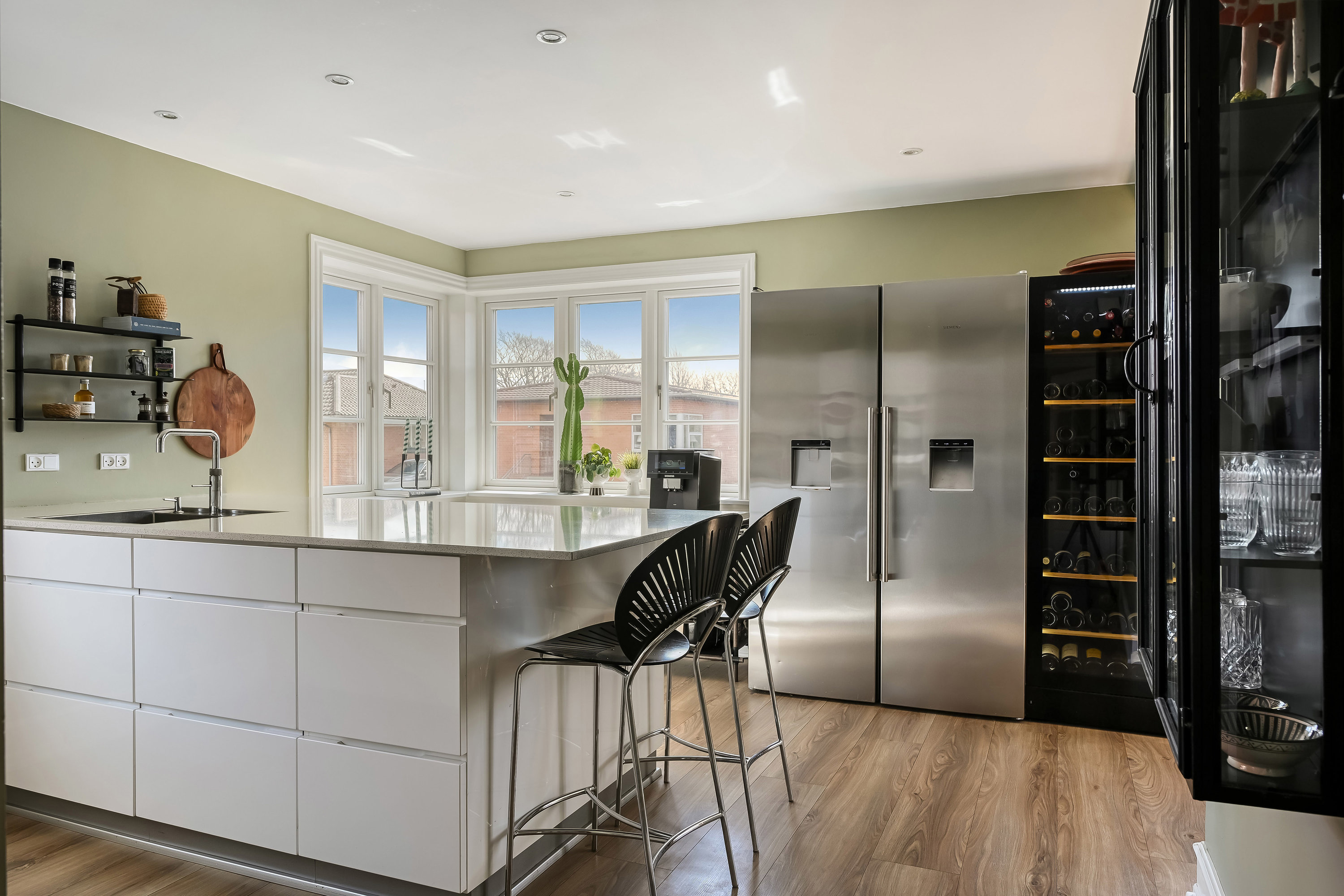 Fremhævet køkken billede i fuldskærmstilstand. Billede af Søndervinge 3, 6700 Esbjerg