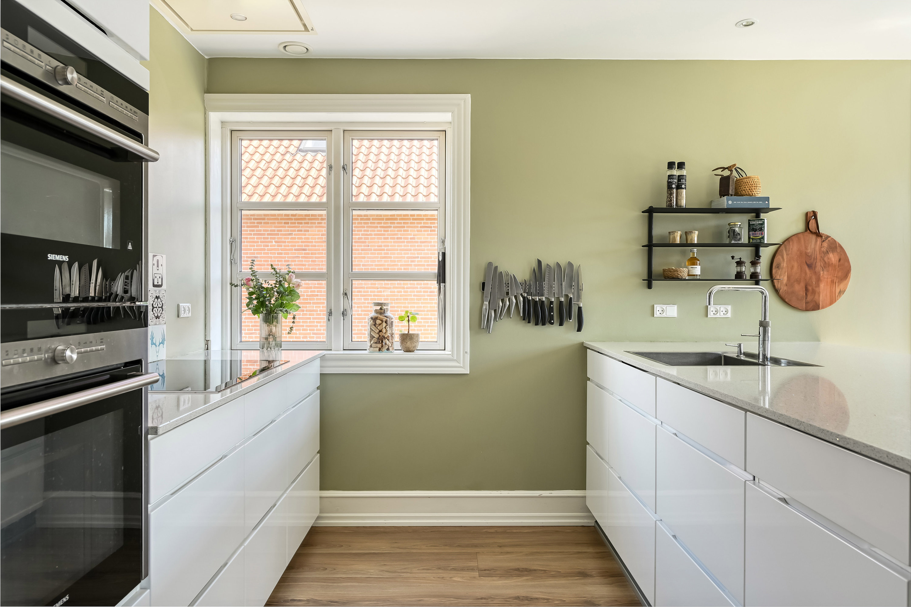 Fremhævet køkken billede i fuldskærmstilstand. Billede af Søndervinge 3, 6700 Esbjerg